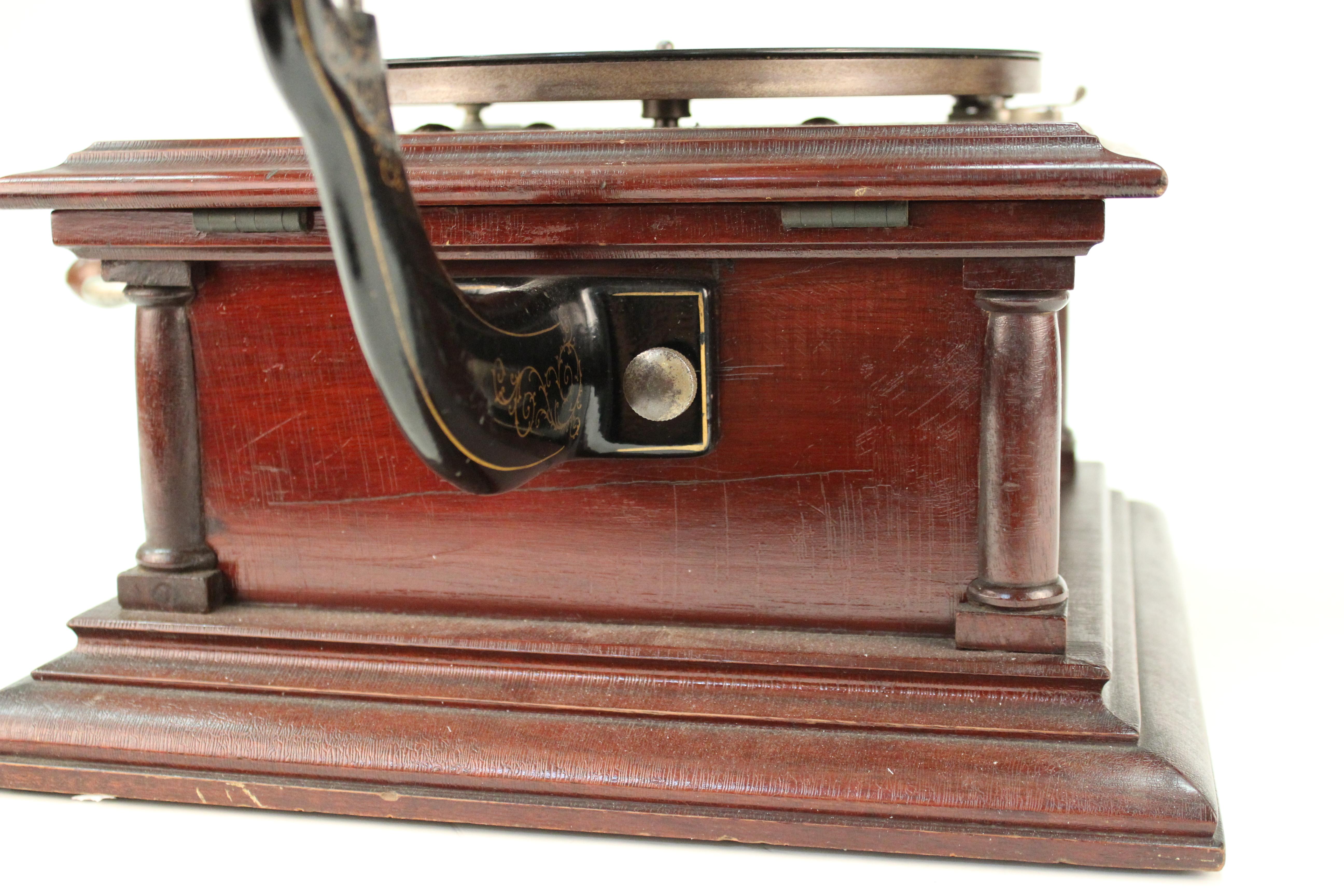 American Victor IV Phonograph in Mahogany 4