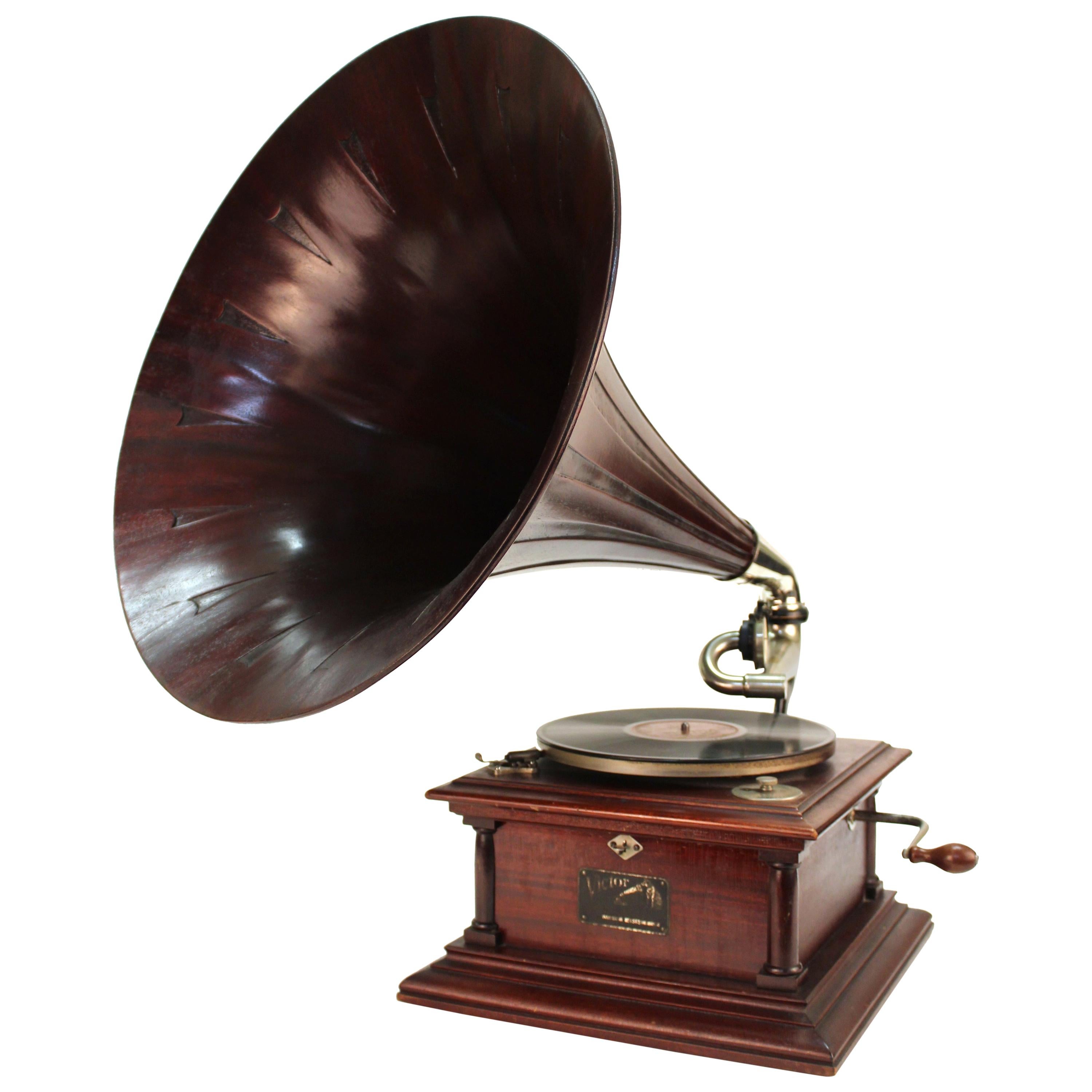 American Victor IV Phonograph in Mahogany at 1stDibs | victor phonograph  for sale, victor gramophone, victor phonographs