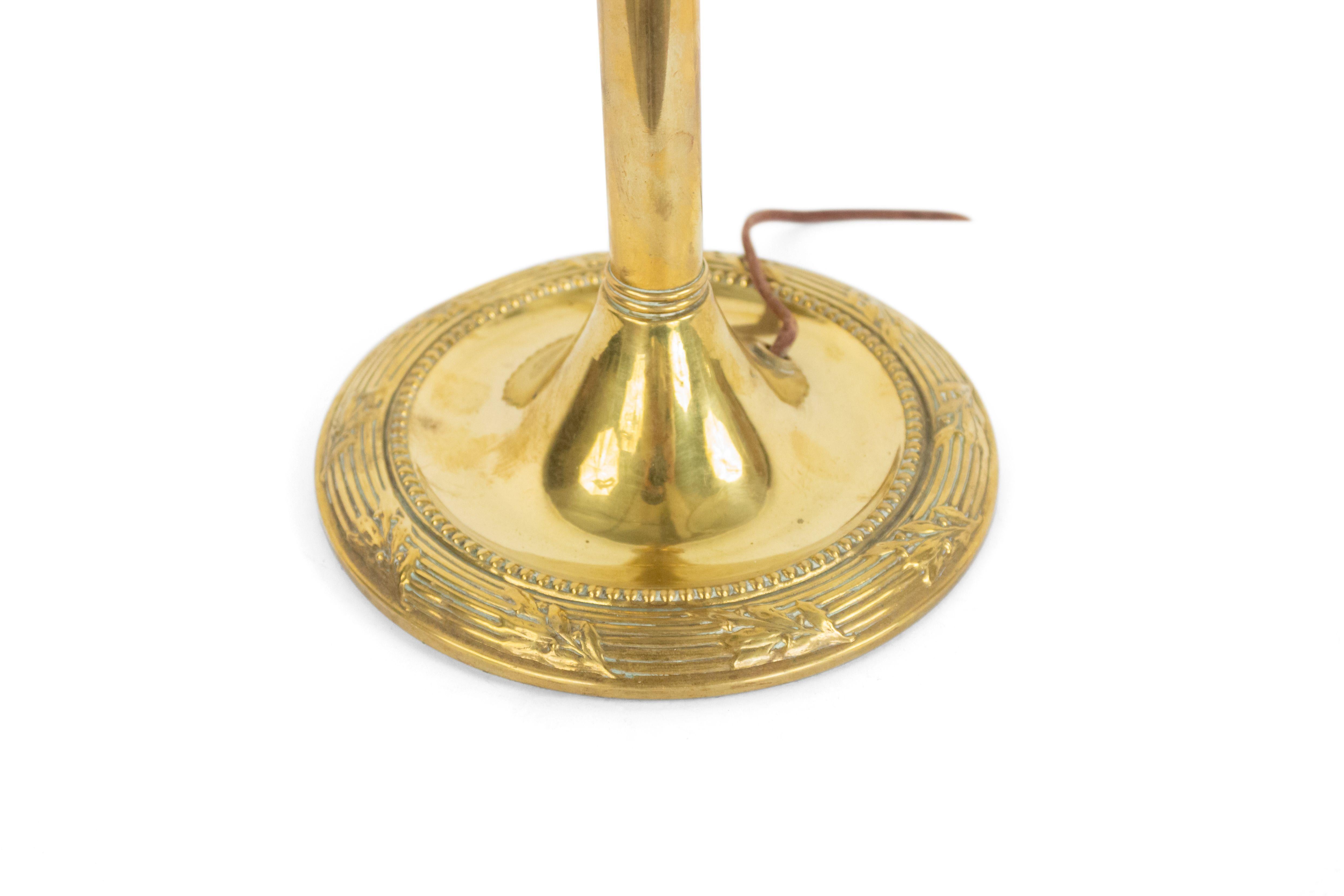 Victorien Lampe d'étudiante américaine victorienne en laiton Gorham en vente