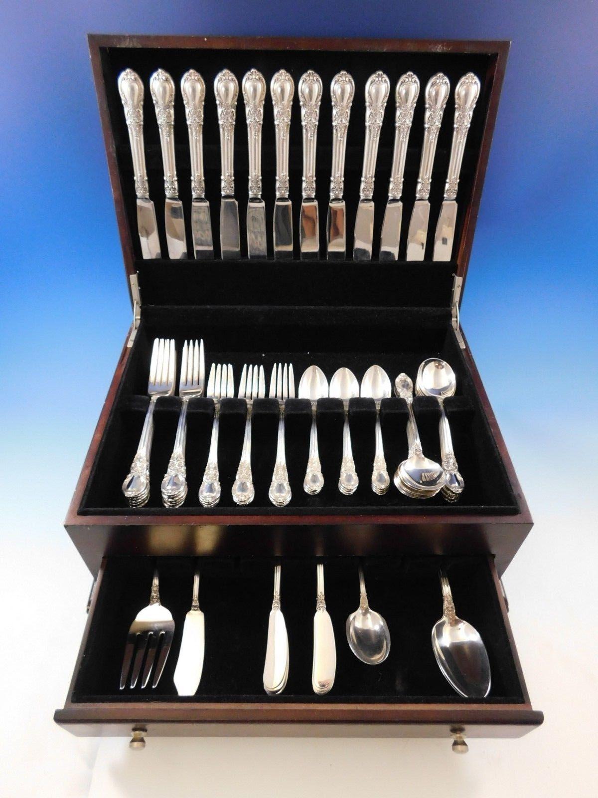 Lovely dinner size American Victorian by Lunt silver flatware set, 77 pieces. This set includes:

12 dinner knives, 9 1/2