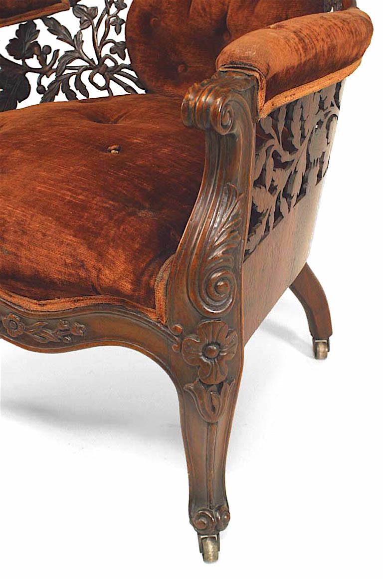 Velours Fauteuil victorien Berg√©re en bois de rose de John Henry Belter en vente