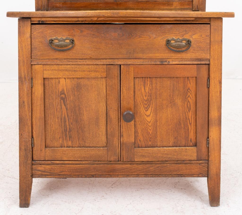 American Victorian Country Oak Wash Stand In Good Condition In New York, NY