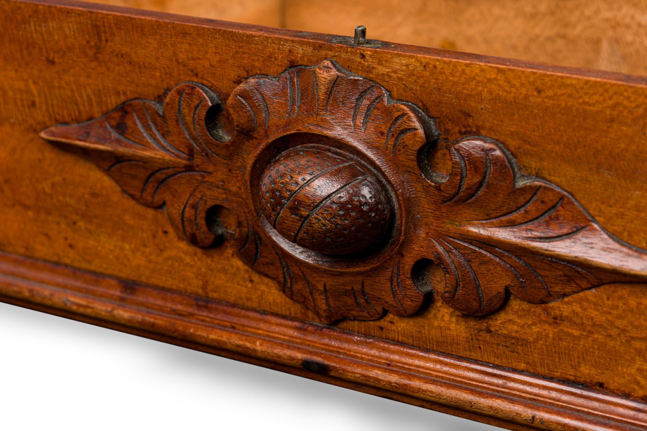 XIXe siècle Boîte en bois marron de style victorien américain en vente