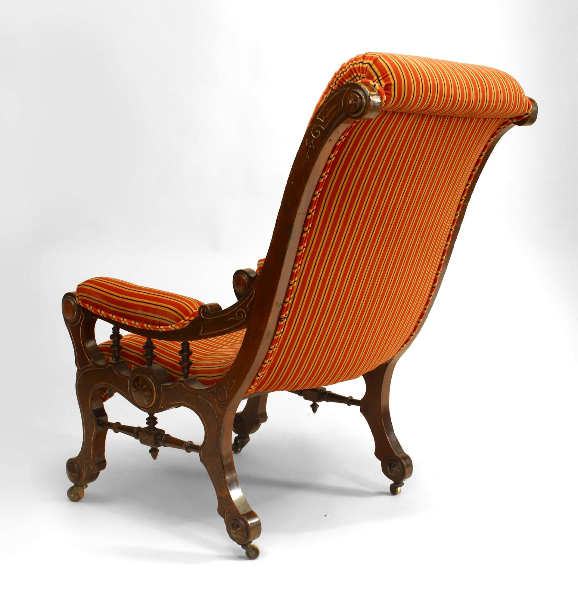 Hostatter Amerikanischer viktorianischer Eastlake-Sessel mit geschwungener Rückenlehne aus Nussbaumholz im Zustand „Gut“ im Angebot in New York, NY