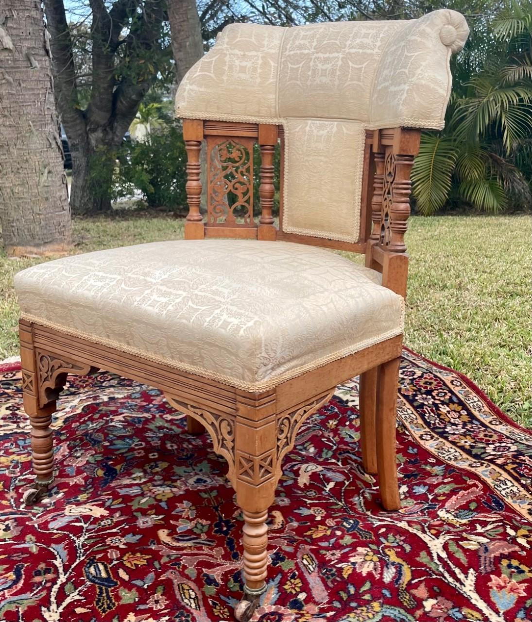 Victorien tardif Chaise tapissée américaine Victorienne Eastlake 19ème siècle. en vente