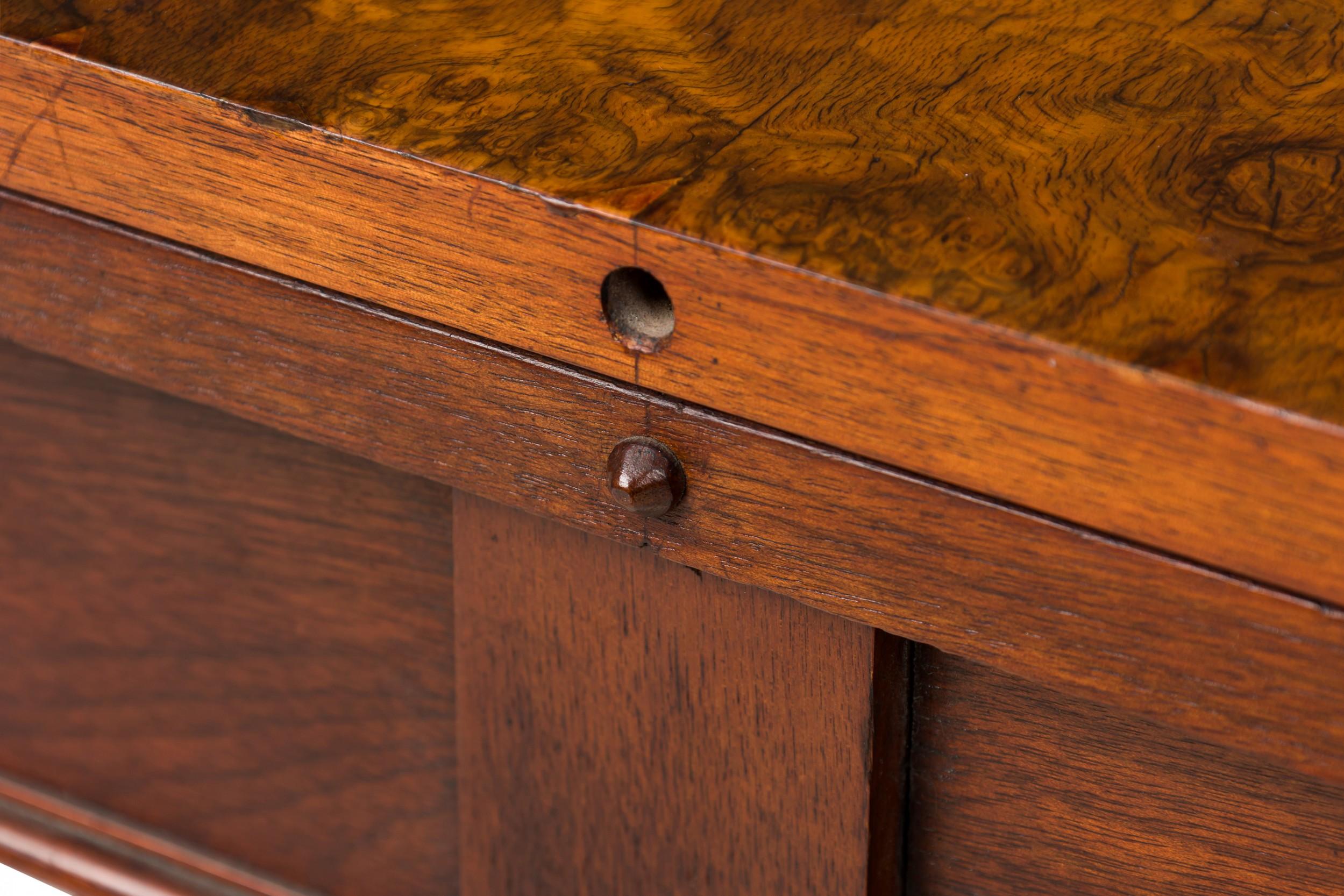 Tavolo consolle vittoriano americano pieghevole in Wood Demilune con piano allungabile in vendita 4