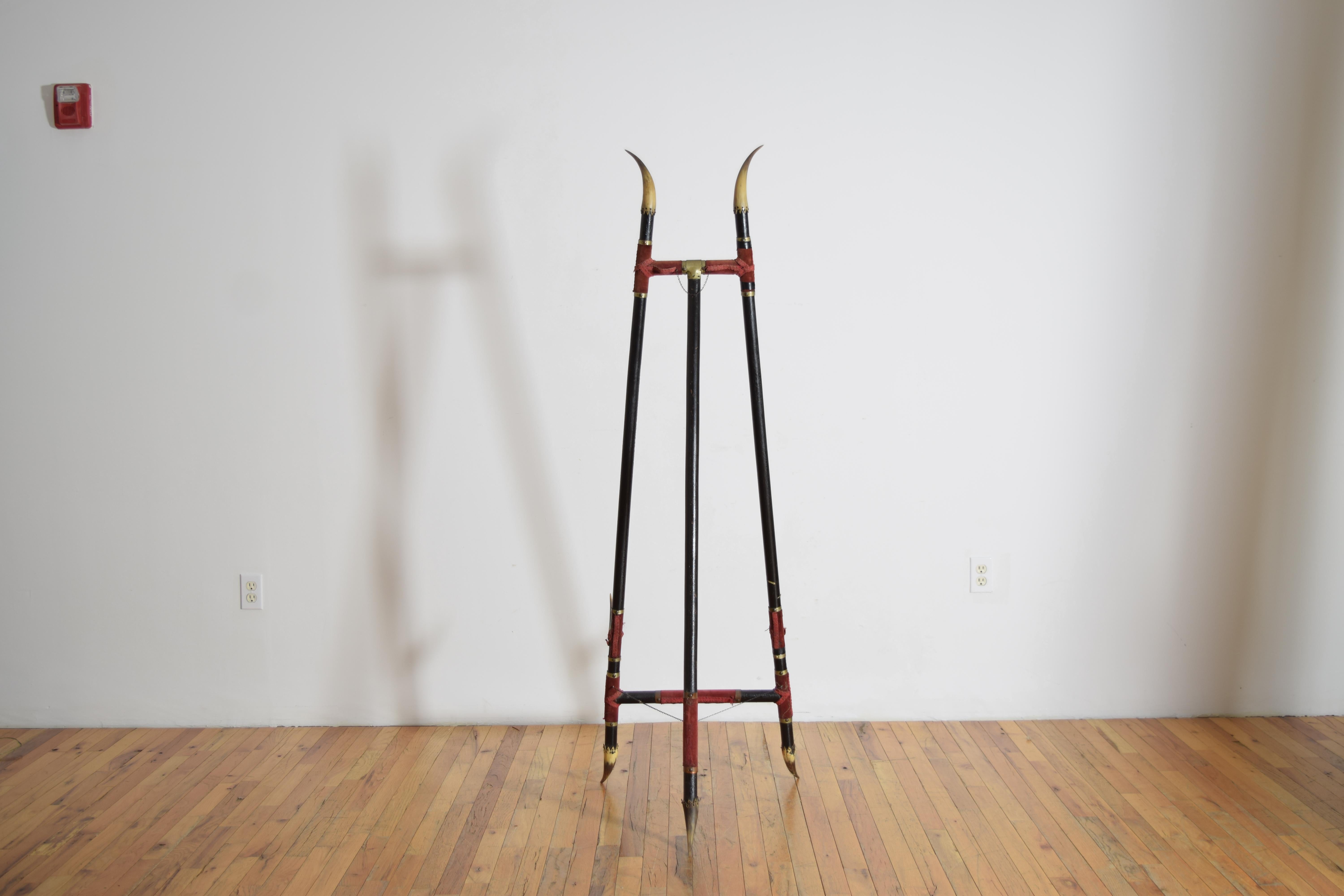 Fin du XIXe siècle American, Victorian, Horn, Brass, Velvet, & Ebonized Wood Easel, ca. 1875 en vente