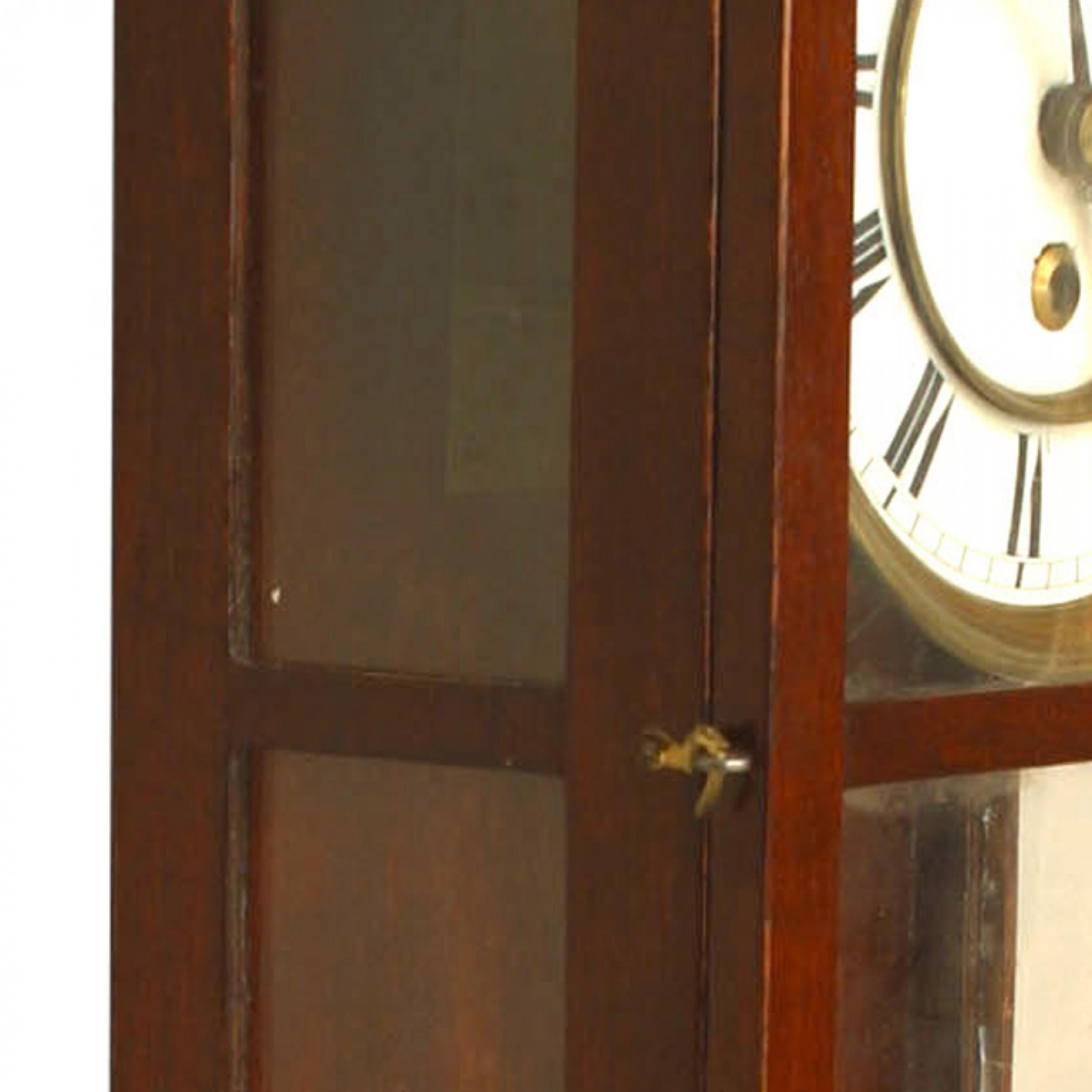 Reloj de pared victoriano americano de caoba Victoriano en venta