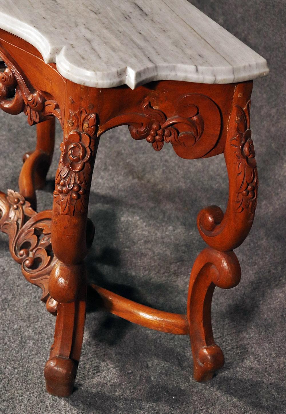 American Victorian Marble-Top Console Table In Good Condition In Swedesboro, NJ