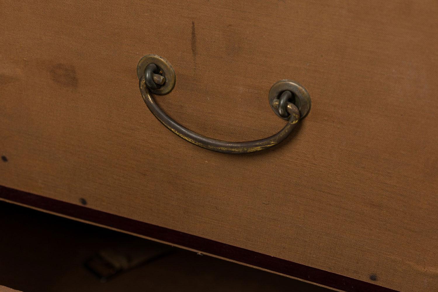 American Victorian Multi-Drawer Leather and Brass Steamer Trunk in vendita 2