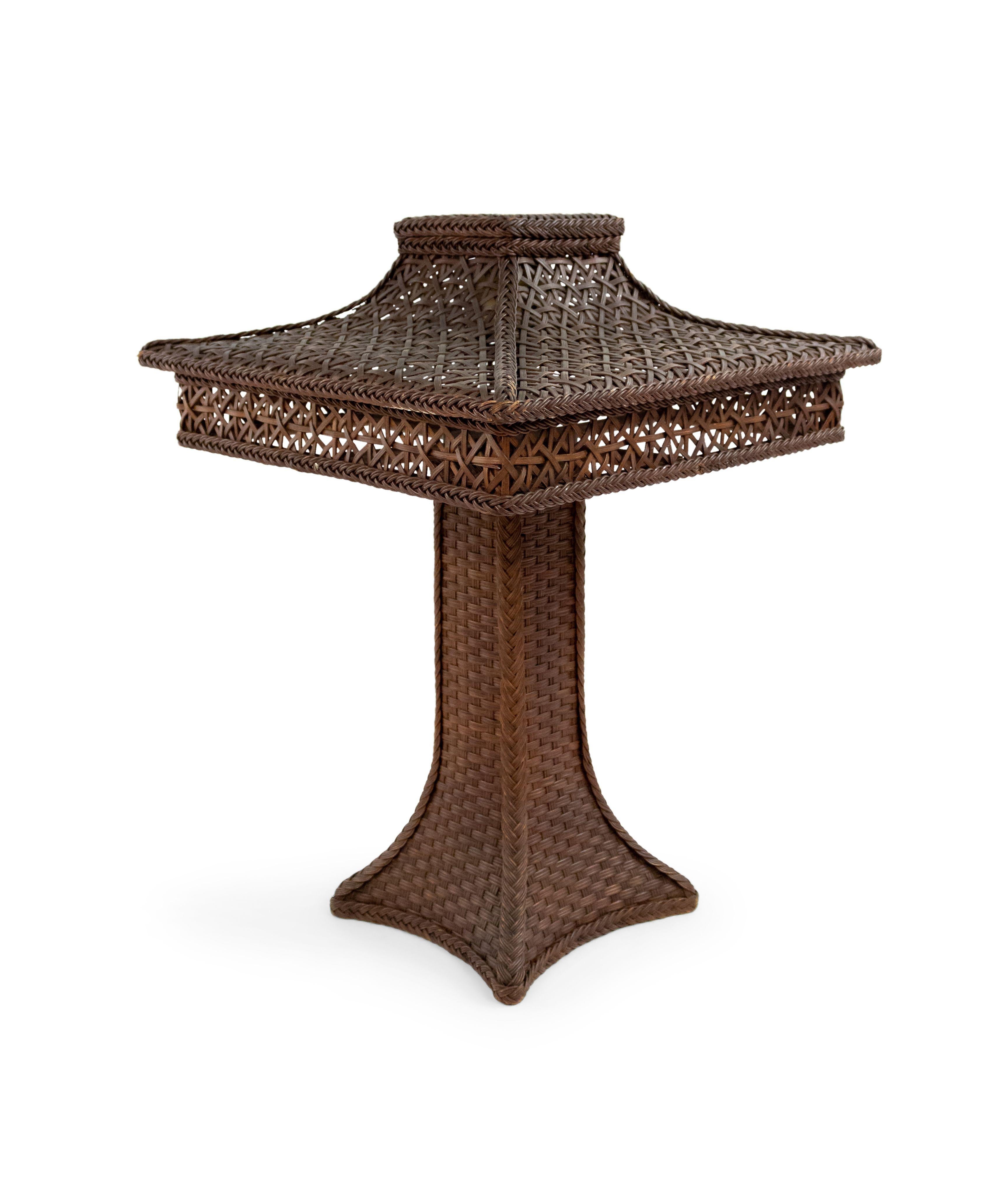 American Victorian Heywood-Wakefield Wicker Table Lamp For Sale 1