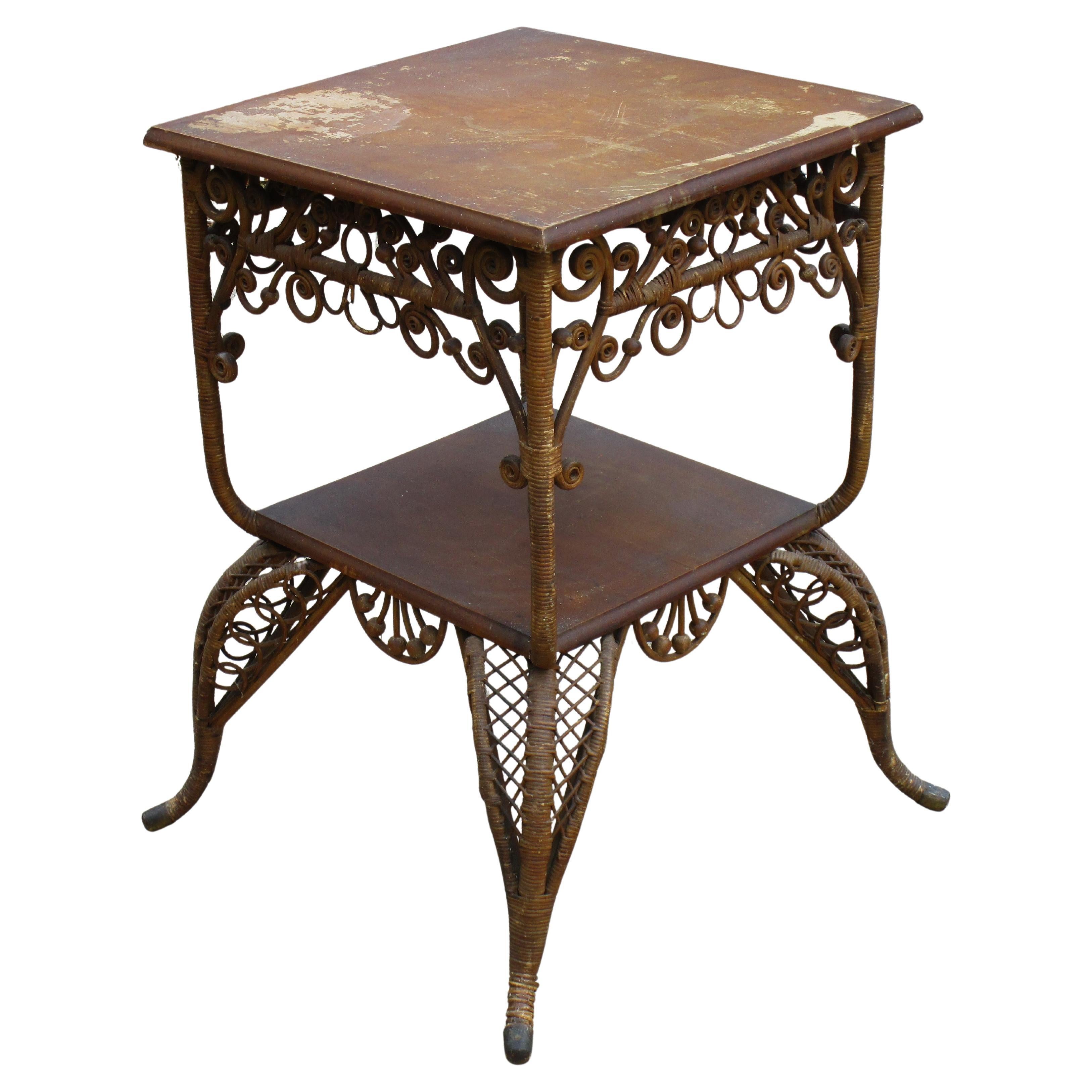 Amerikanischer viktorianischer Salontisch aus Weide, 1880-1890 im Angebot 1