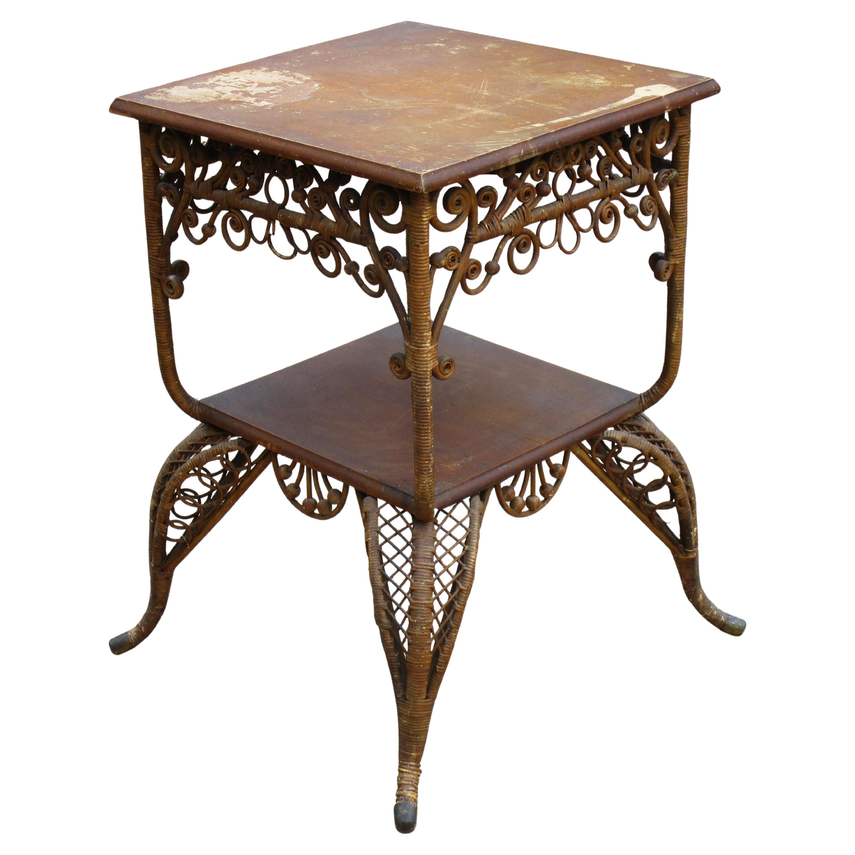 Mesa de salón victoriana americana de mimbre natural, 1880-1890