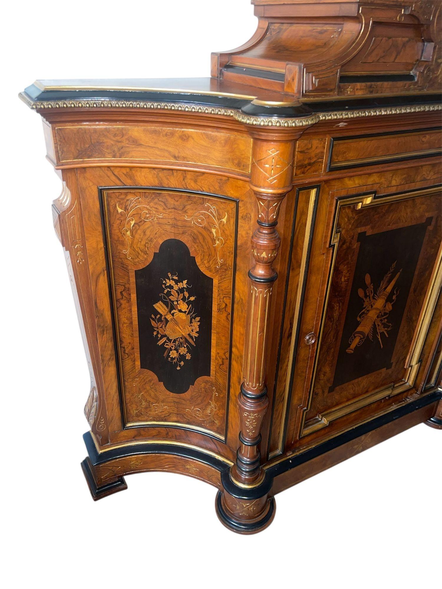 Américain Cabinet victorien américain de style néo-renaissance, vers 1875. en vente