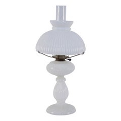Antique American Victorian Ribbed Milk Glass Table Lamp