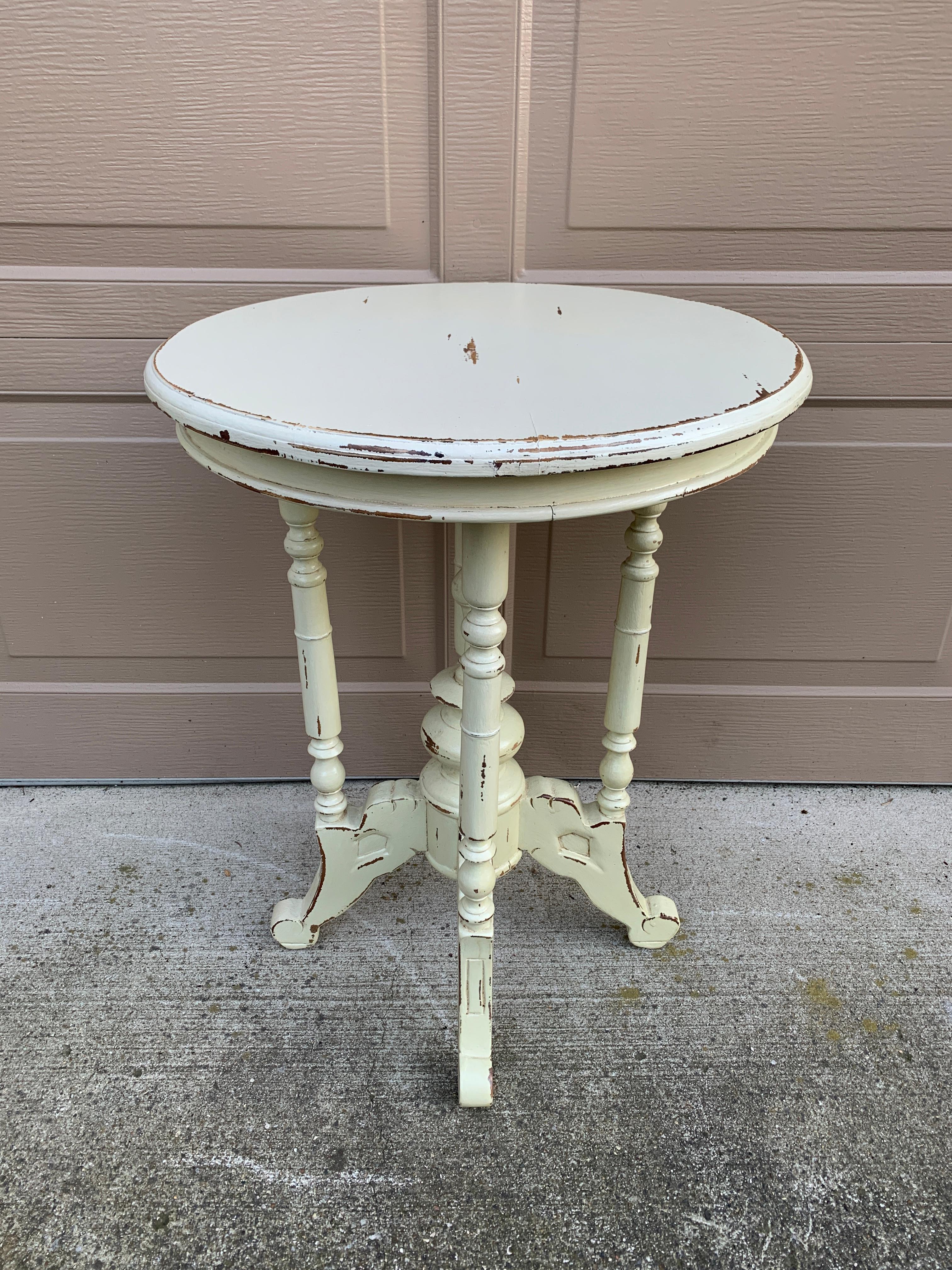 American Victorian Round Painted Walnut Side Table, Late 20th Century For Sale 7