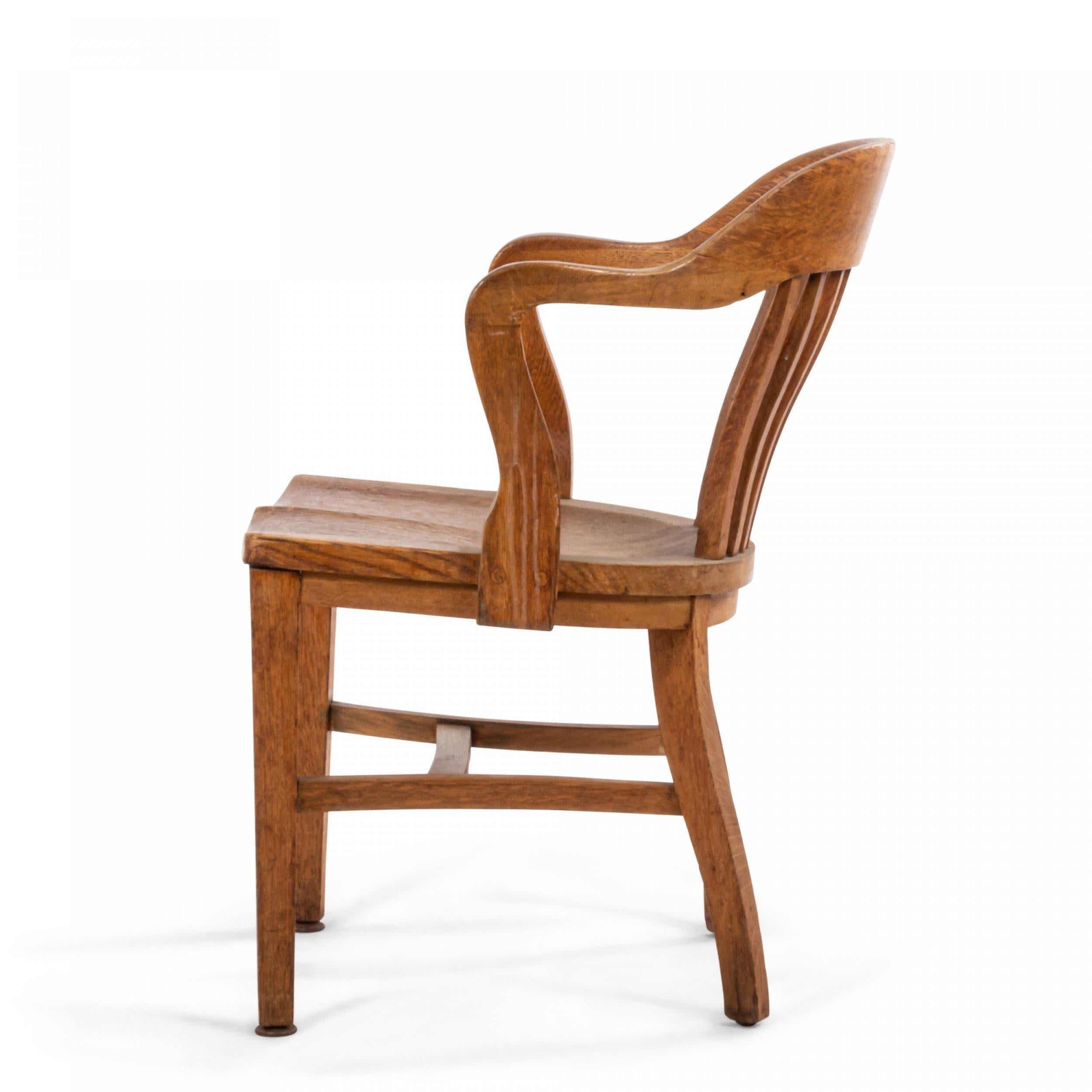 Amerikanischer viktorianischer Sessel mit Lamellenrücken aus Eiche (Viktorianisch) im Angebot
