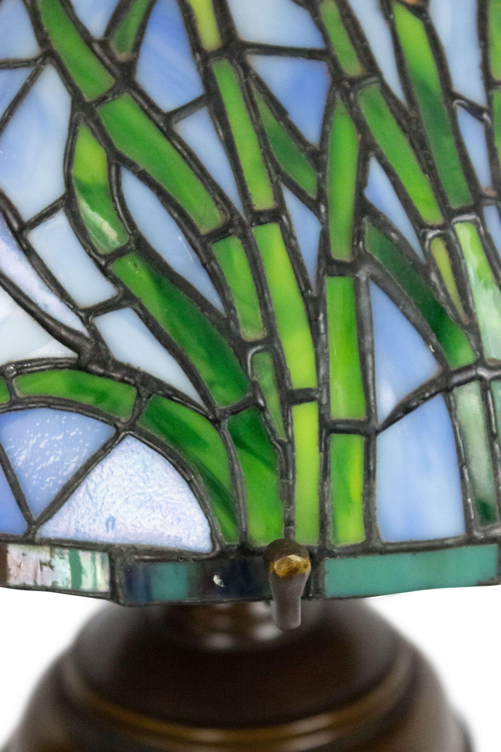 Victorien Lampe de table Tiffany de style victorien américain en vente