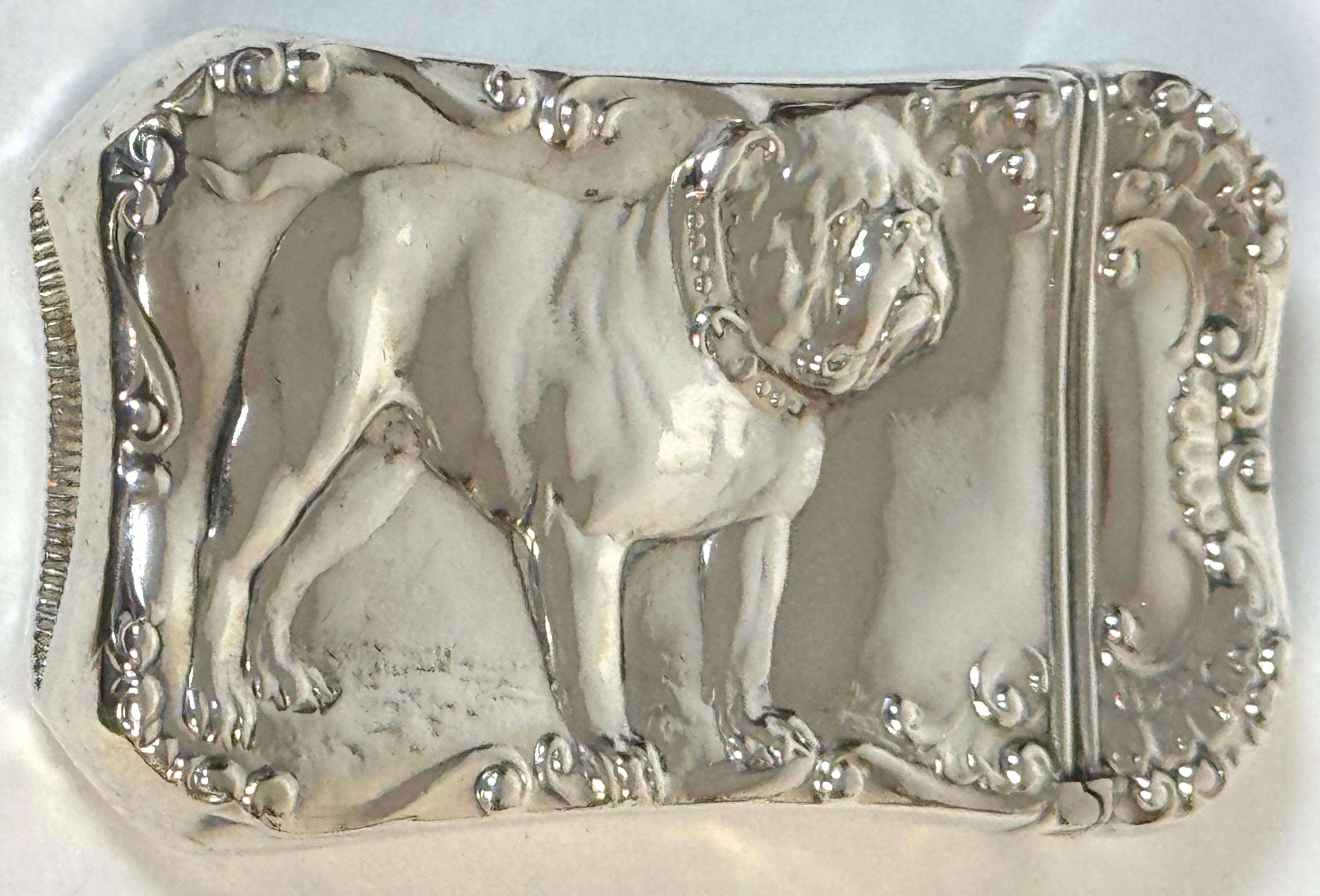 Moulage Coffret d'allumettes victorien en argent sterling à motif de bouledogue par Wallace en vente