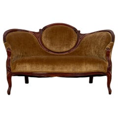 Antique American Victorian Velvet Upholstered Settee