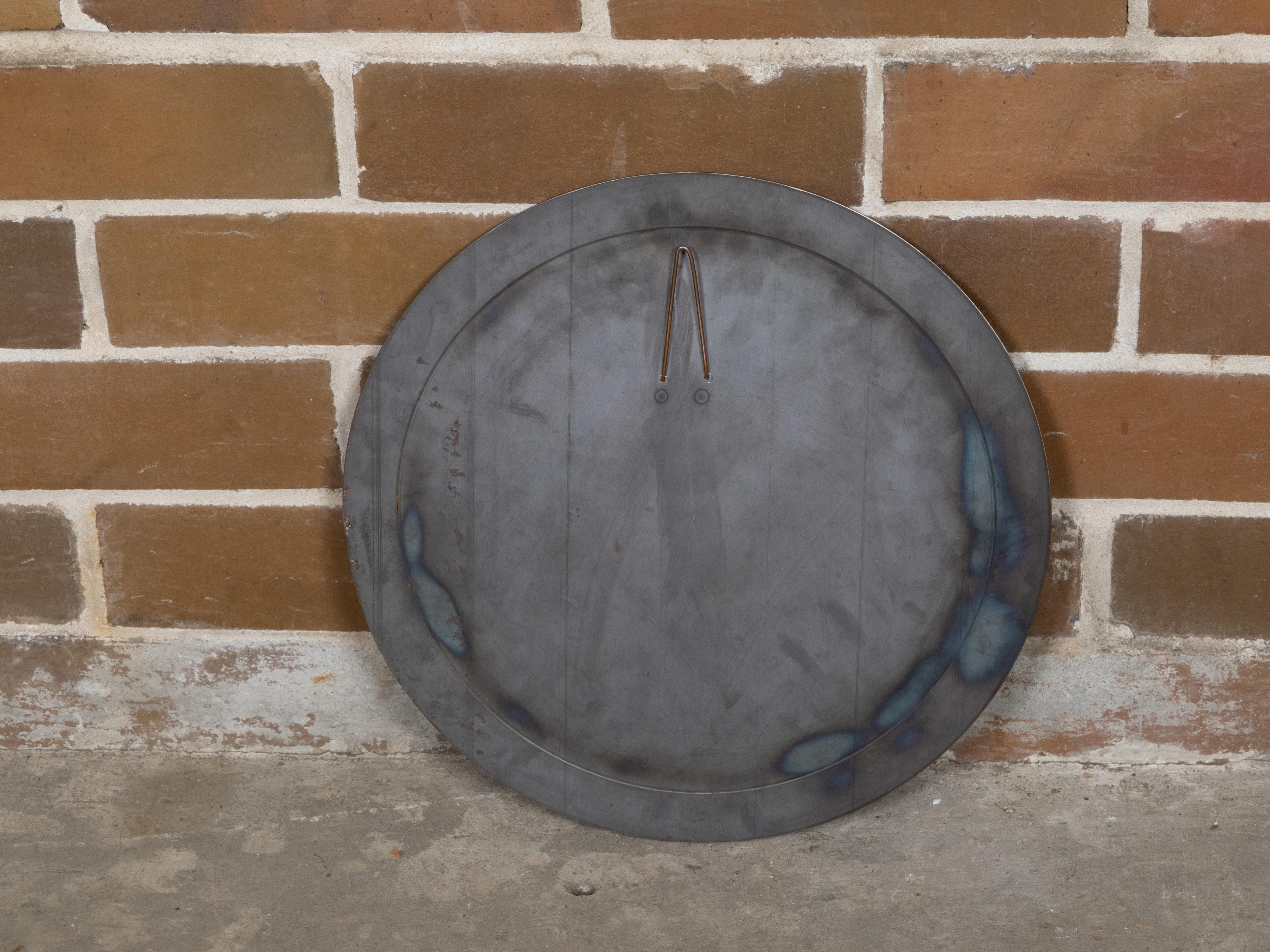 Miroir convexe américain vintage avec cadre circulaire en métal noir en vente 2
