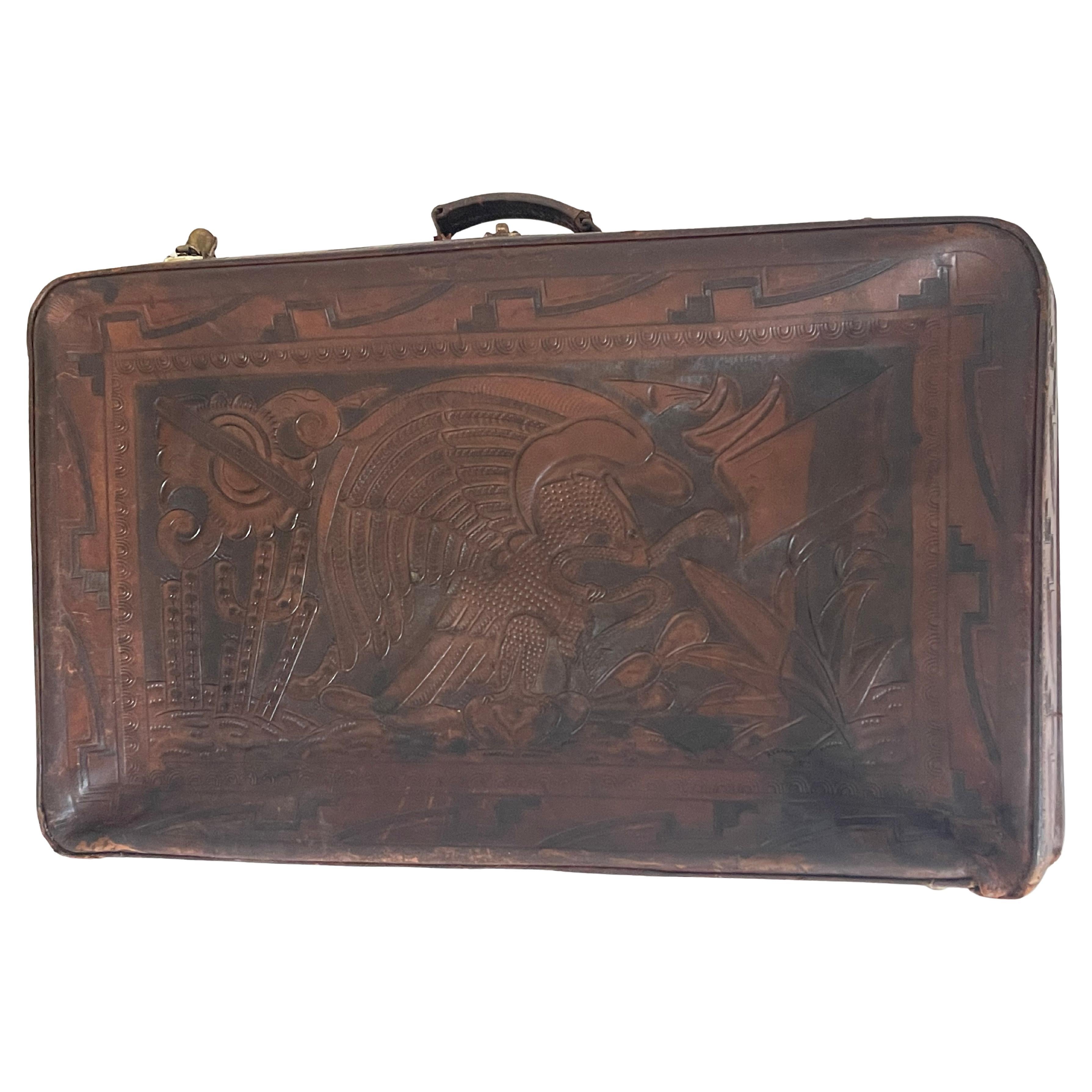 Maleta American Vintage de cuero repujado con águila