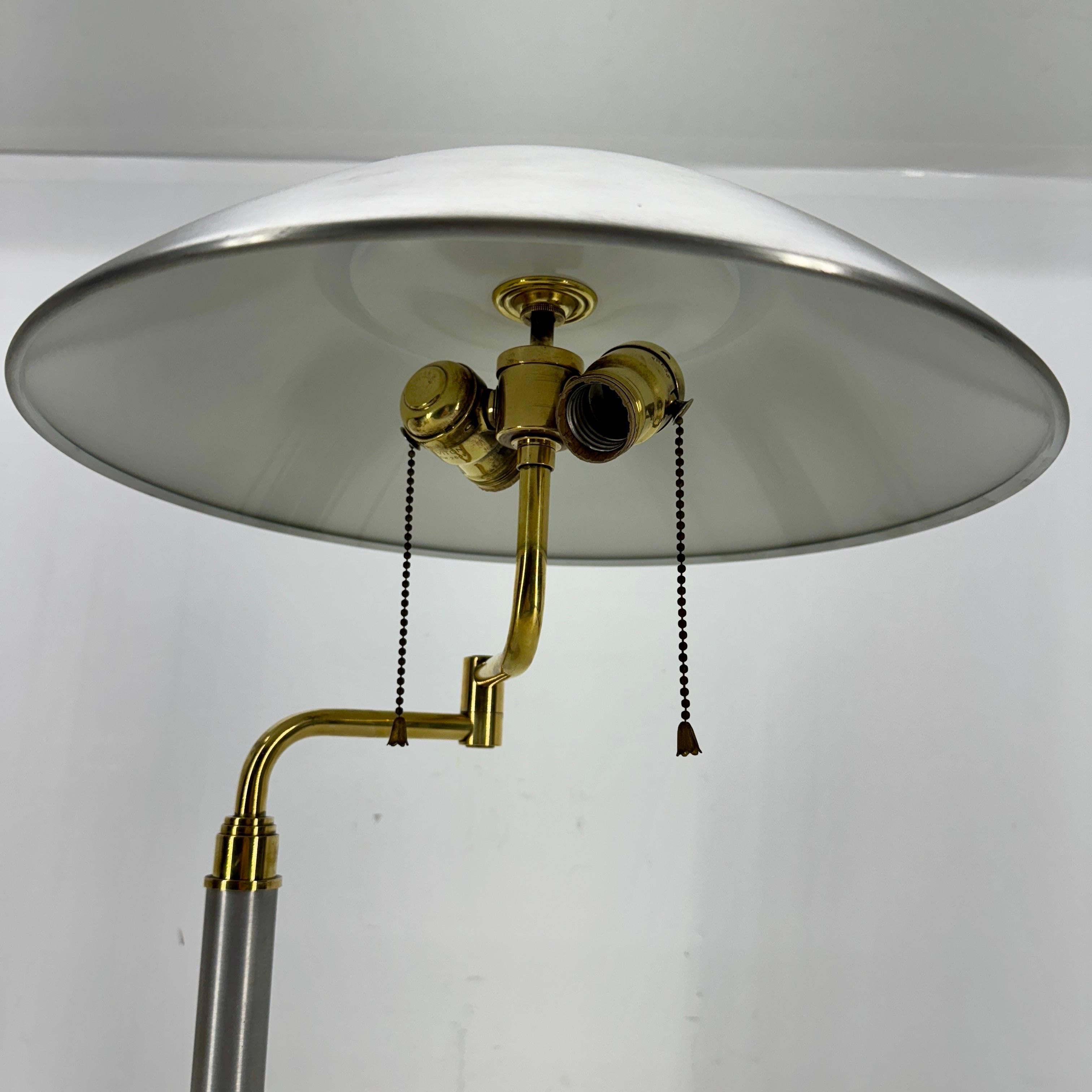 American Vintage Mid-Century Modern Desk Lamp in Aluminum and Brass  For Sale 5