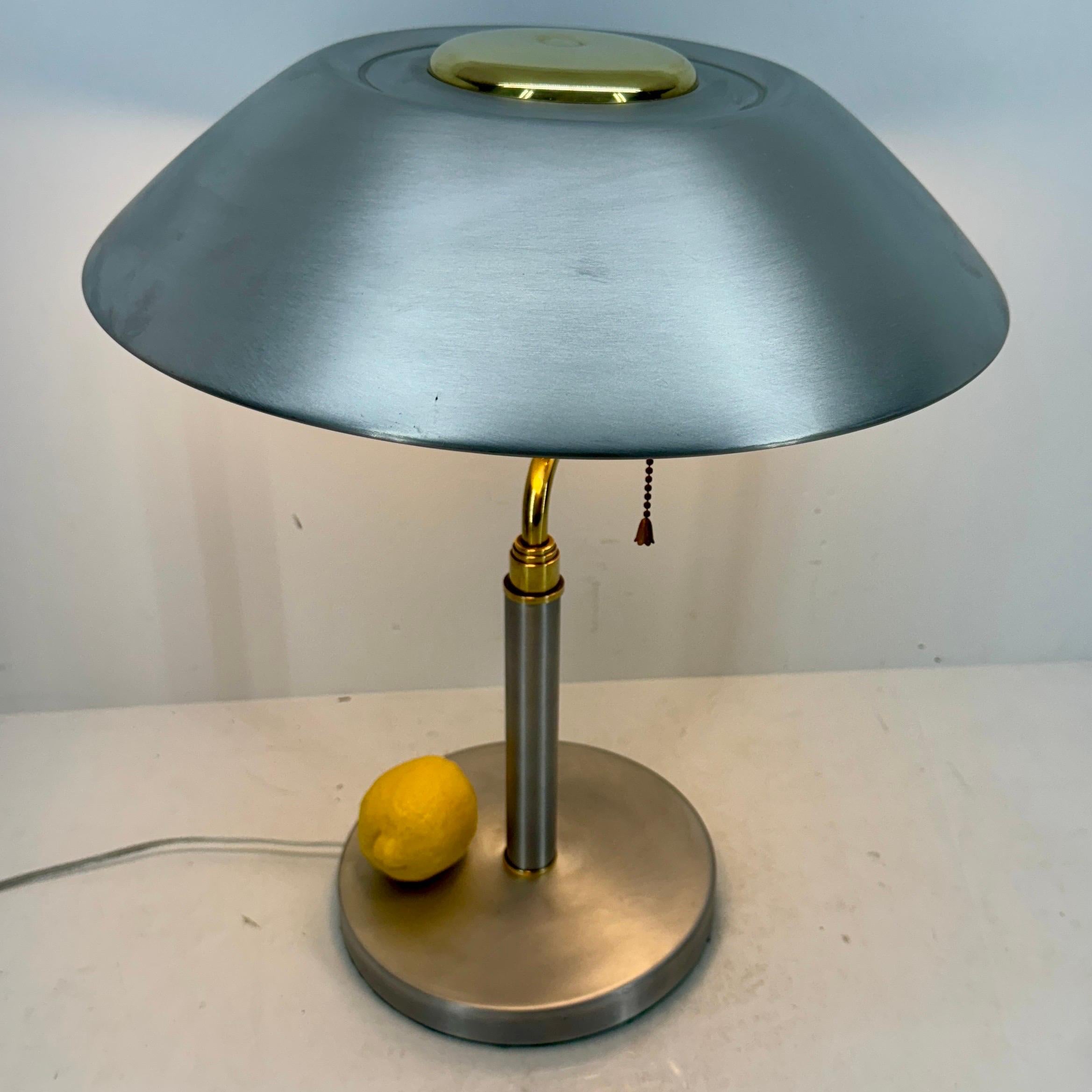 American Vintage Mid-Century Modern Desk Lamp in Aluminum and Brass  For Sale 8