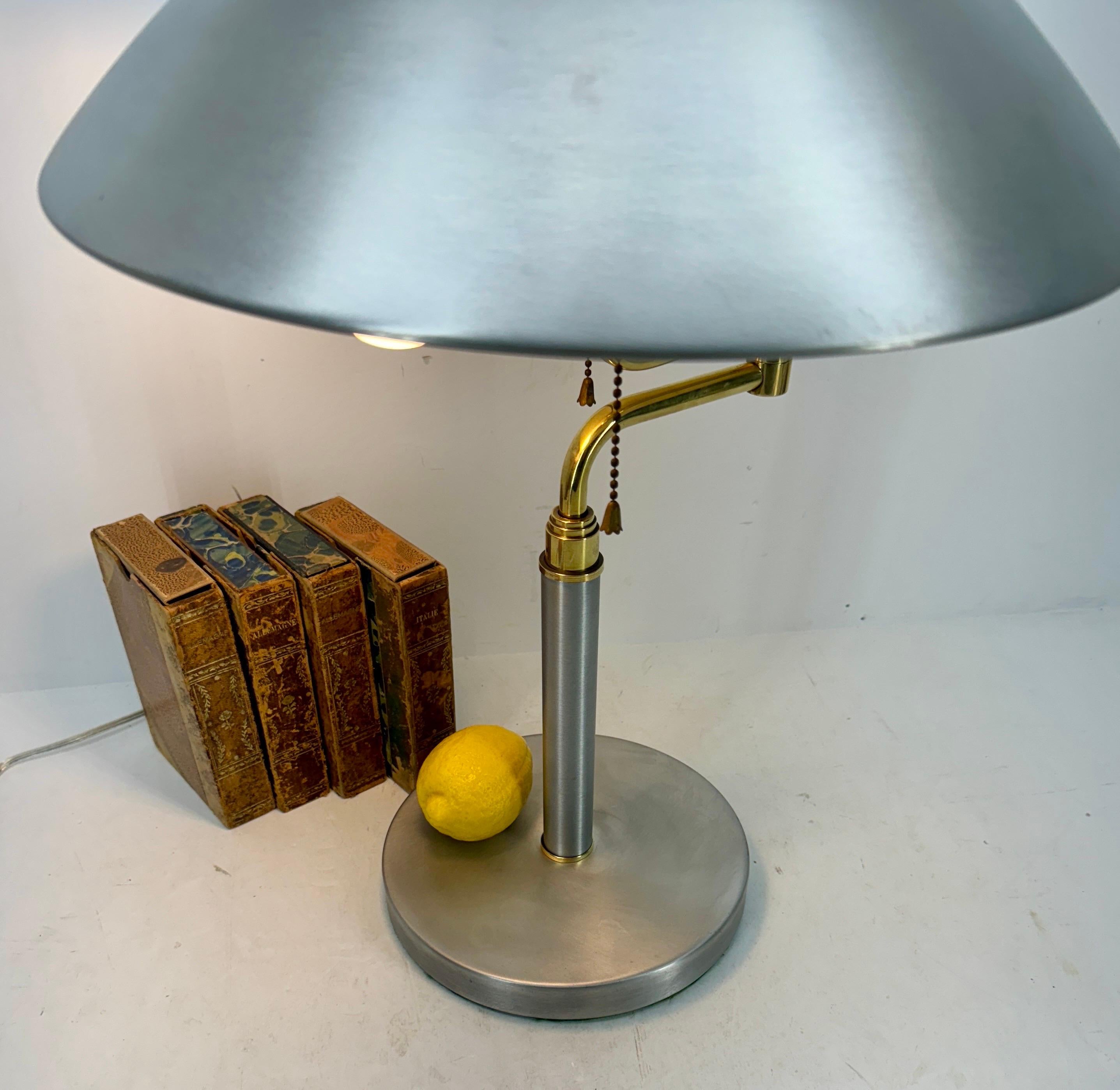 American Vintage Mid-Century Modern Desk Lamp in Aluminum and Brass  For Sale 4