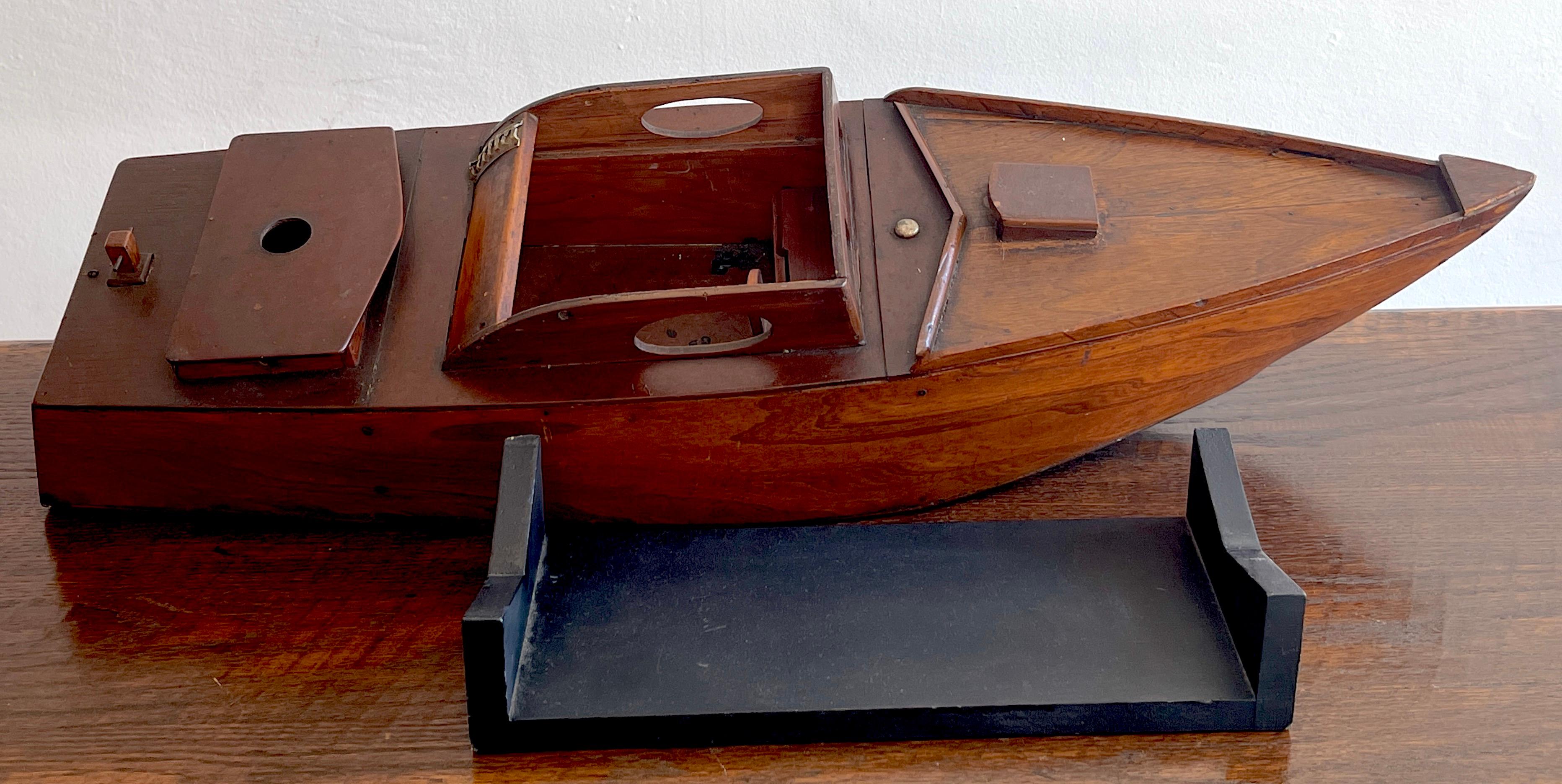 American Vintage Model of a Speedboat 'Ricky-O' For Sale 3