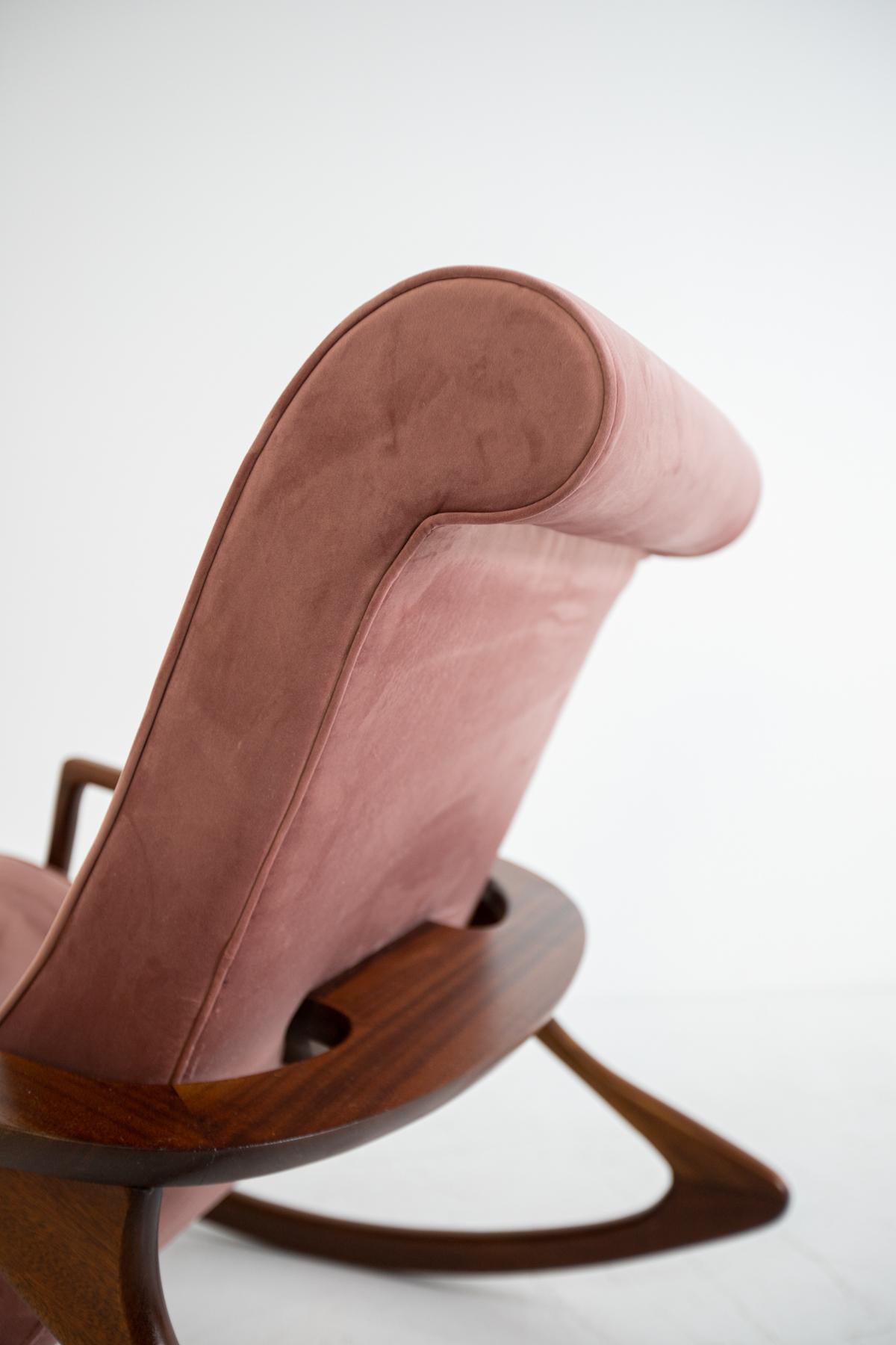 American Vintage Rocking Chair in Pink Velvet, Restored 1