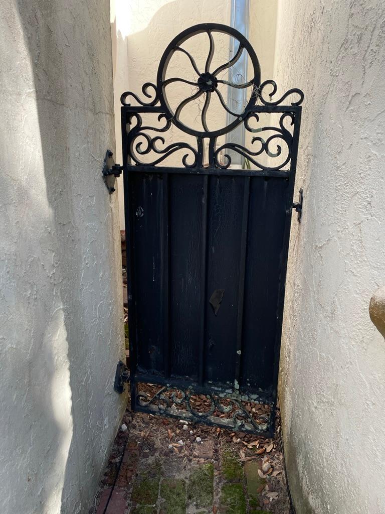 American Vintage  Wrought Iron Gate For Sale 5