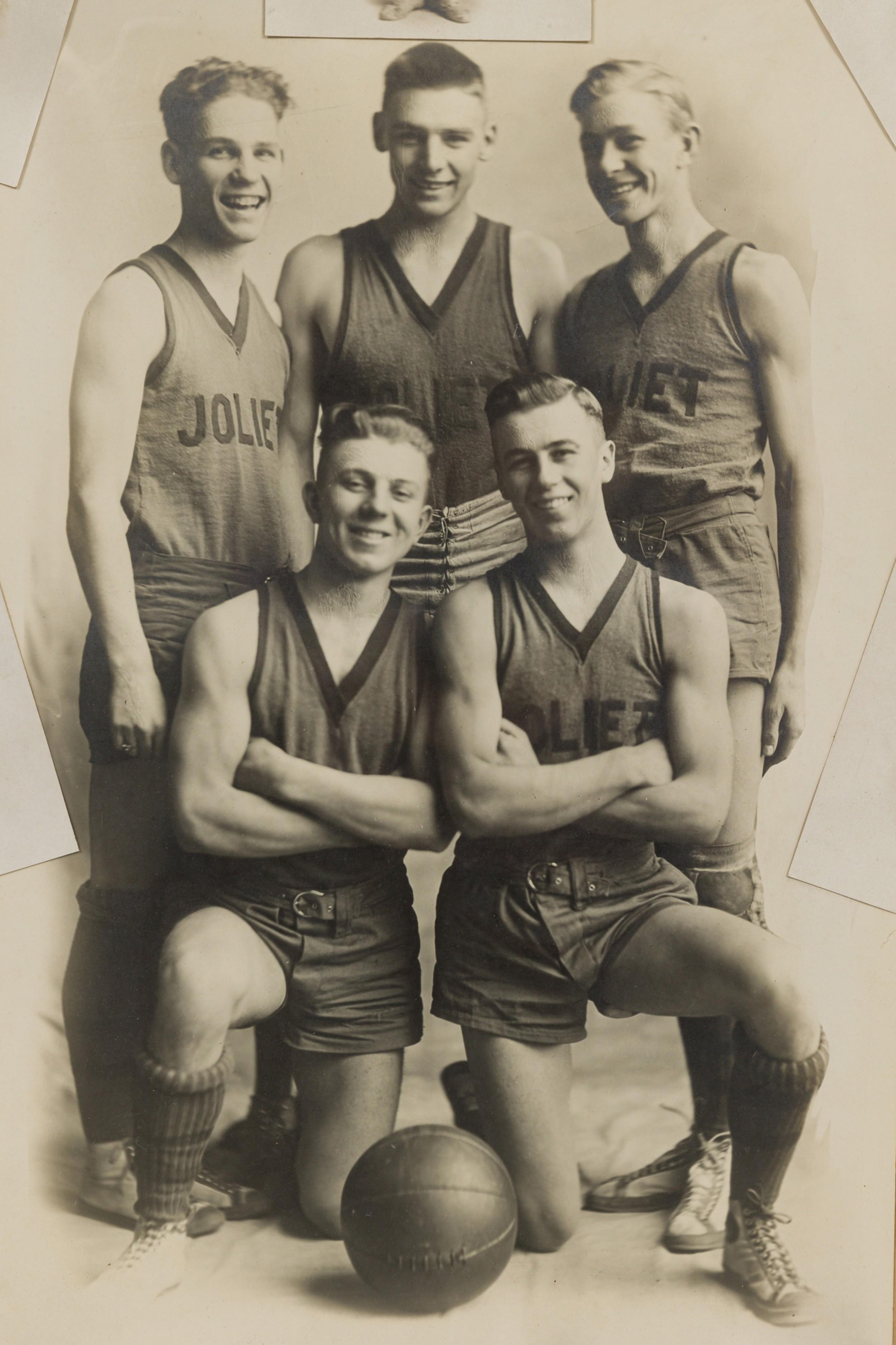 Amerikanische Vintage Jugend Basketball Team Foto Montage (amerikanisch) im Angebot