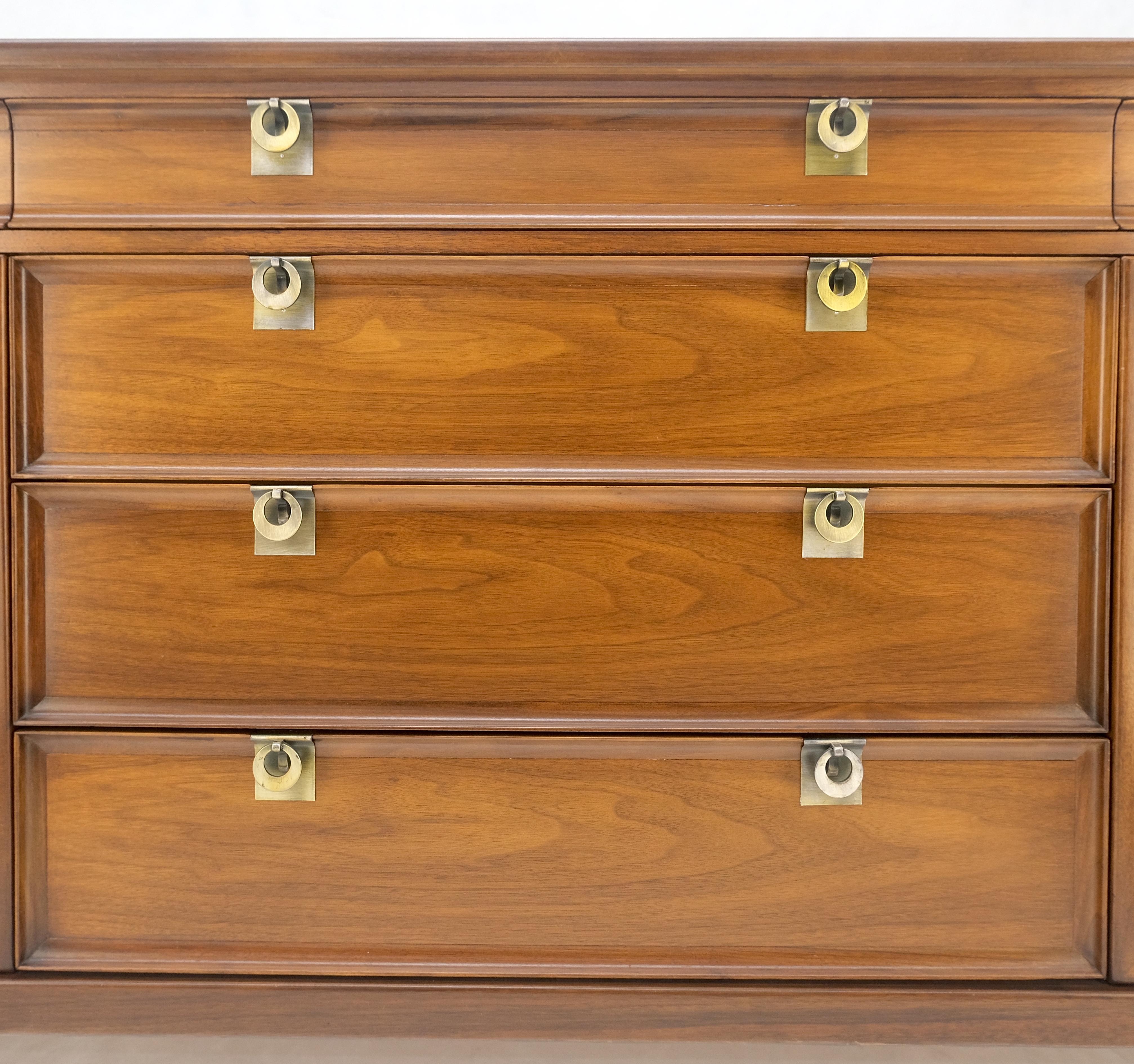Credenza in noce americano a 6 cassetti e due ante lunga 67
