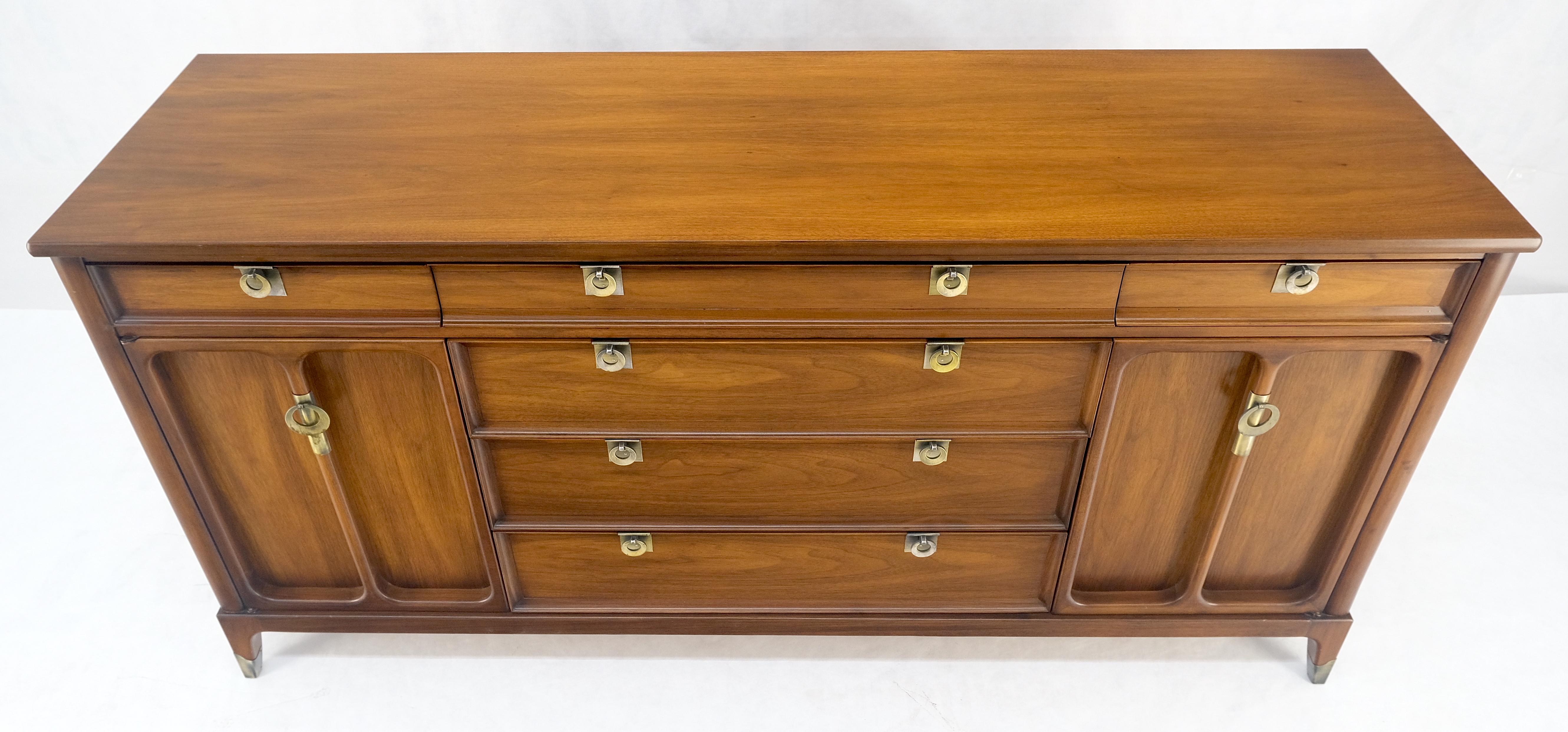 Credenza in noce americano a 6 cassetti e due ante lunga 67