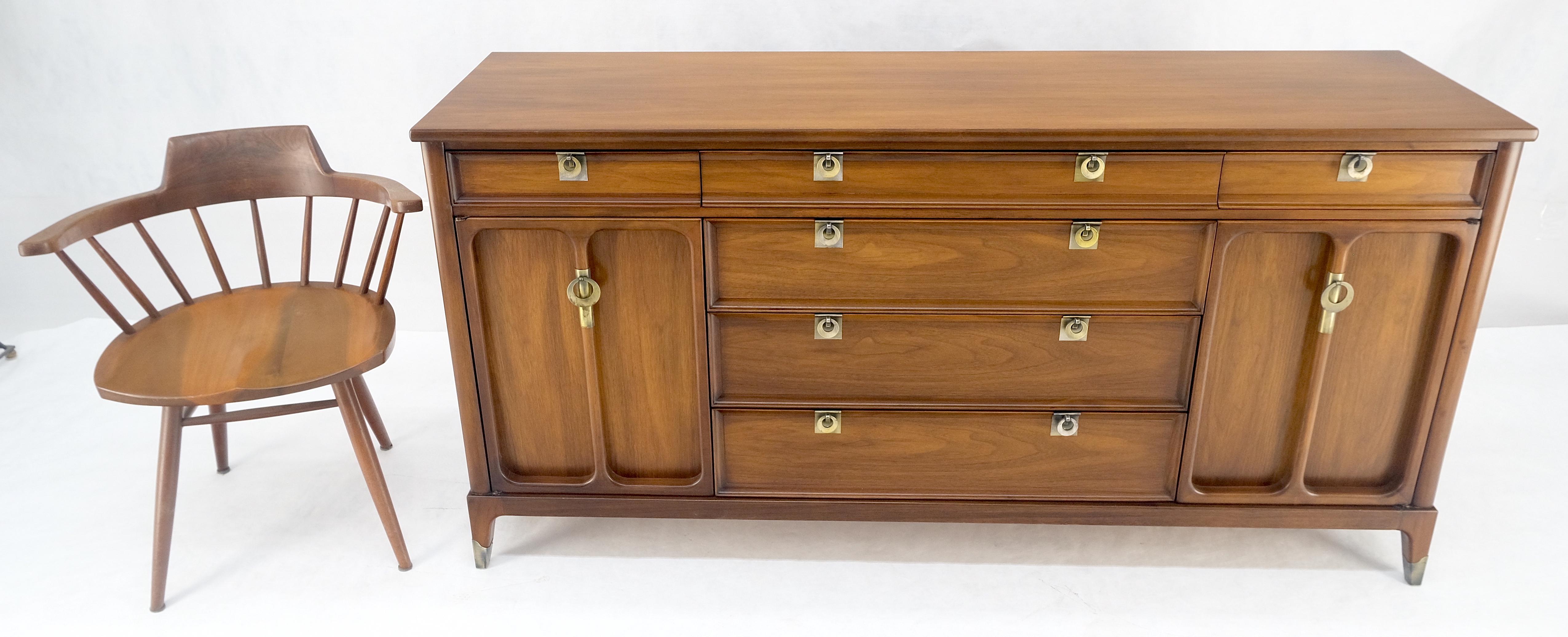 XX secolo Credenza in noce americano a 6 cassetti e due ante lunga 67
