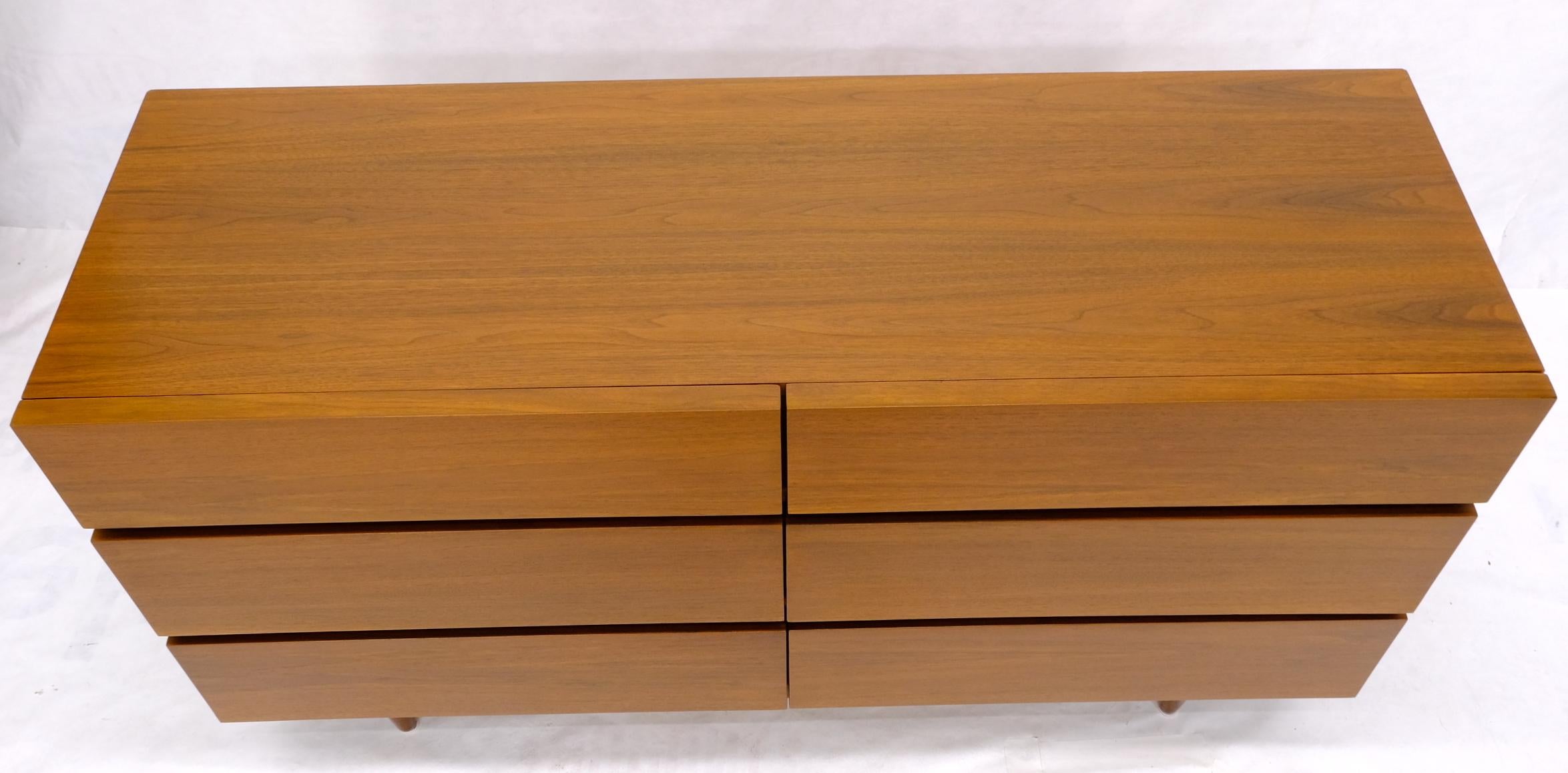 20th Century American Walnut Block Front 6 Drawers Long Dresser Credenza Restored Mint For Sale