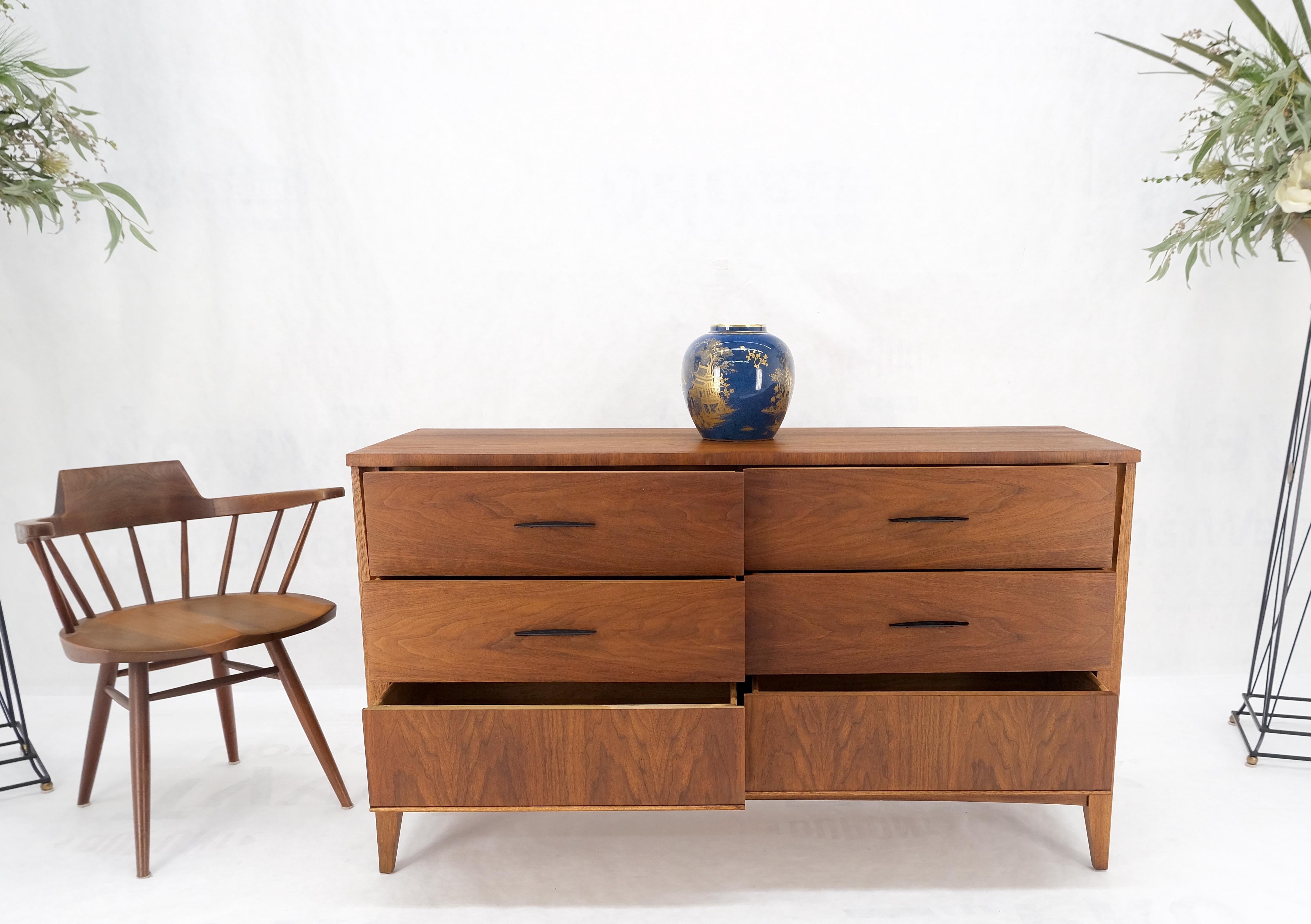 American Walnut Compact Mid-Century Modern Double Dresser 6 Drawers Mint For Sale 8