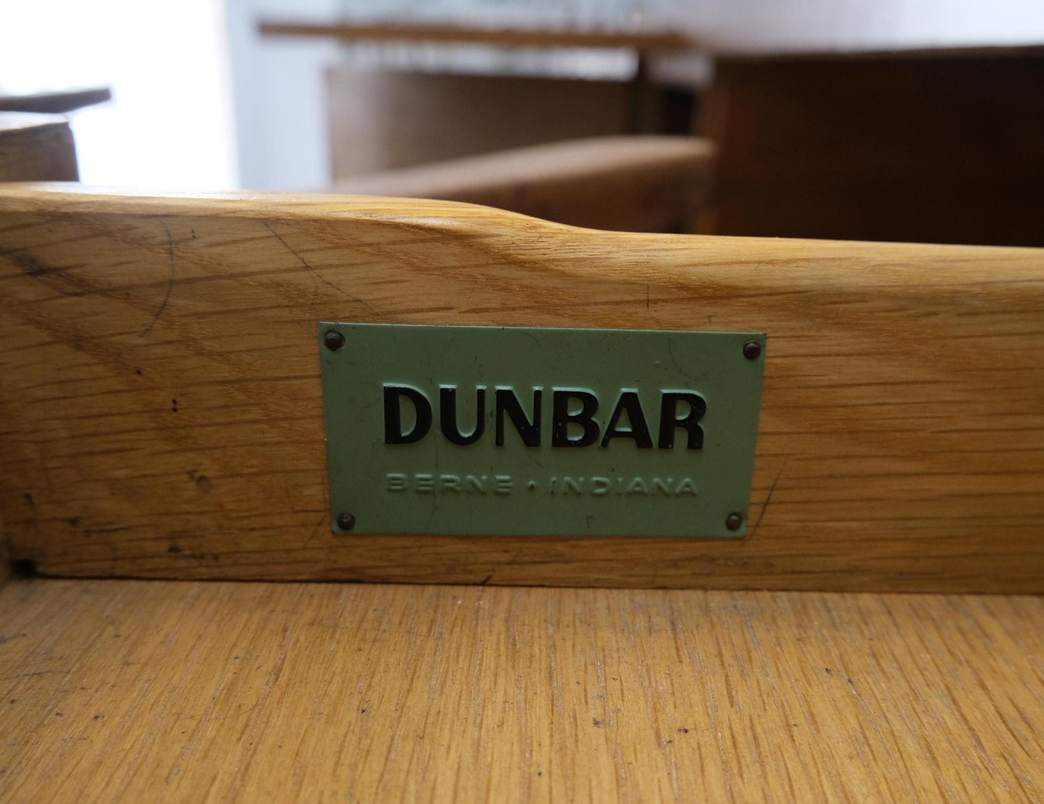 Bureau à double piédestal en noyer américain Ed Wormley pour Dunbar avec retour pliable en vente 2