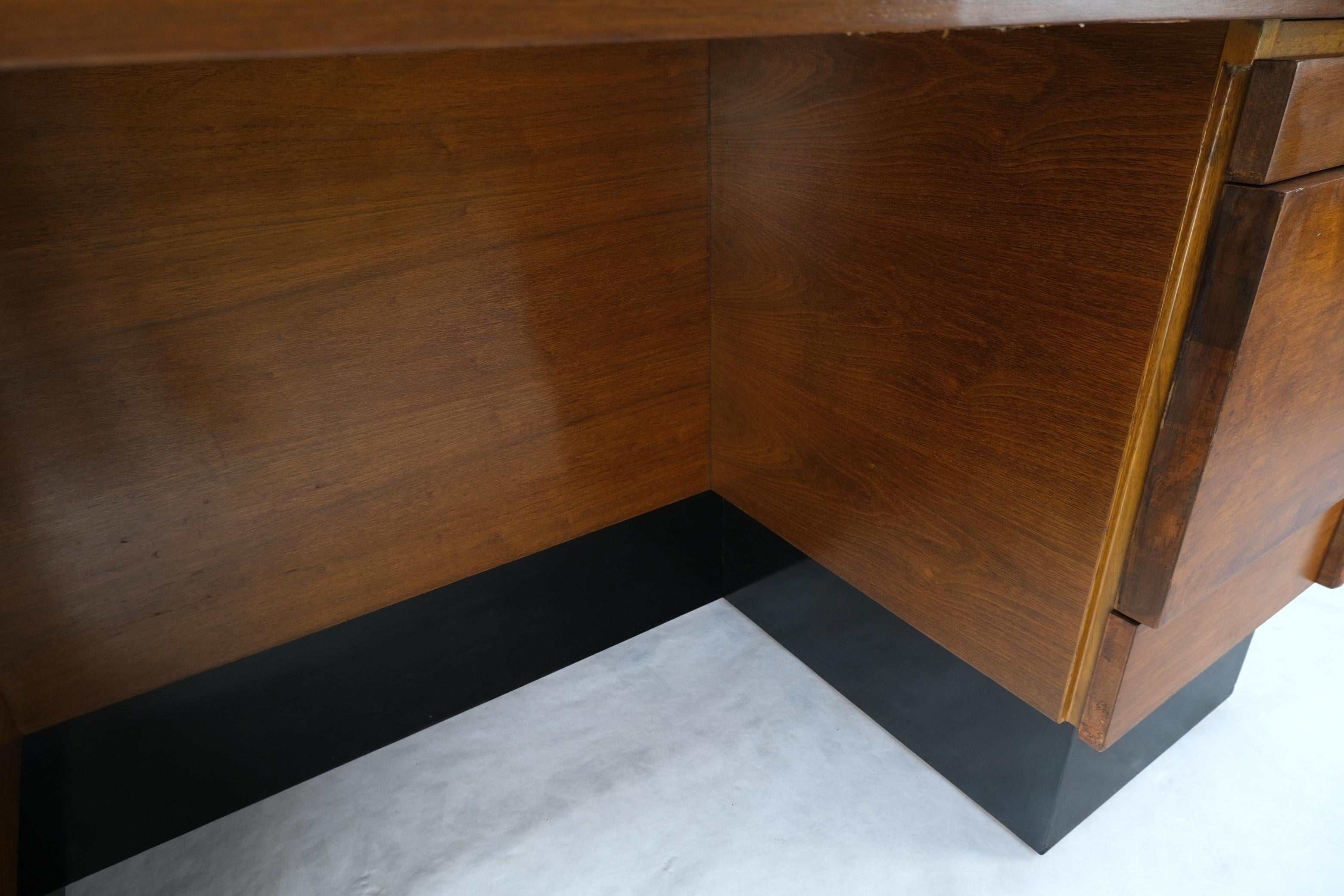 American Walnut Ed Wormley for Dunbar Double Pedestal Desk w/ Folding Return For Sale 7