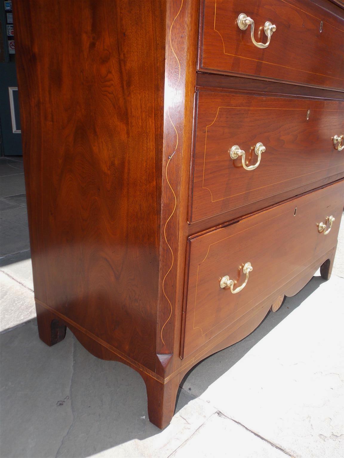 American Walnut Graduated Chest of Drawers with Patera Inlay. N.C. , Circa 1810 For Sale 4
