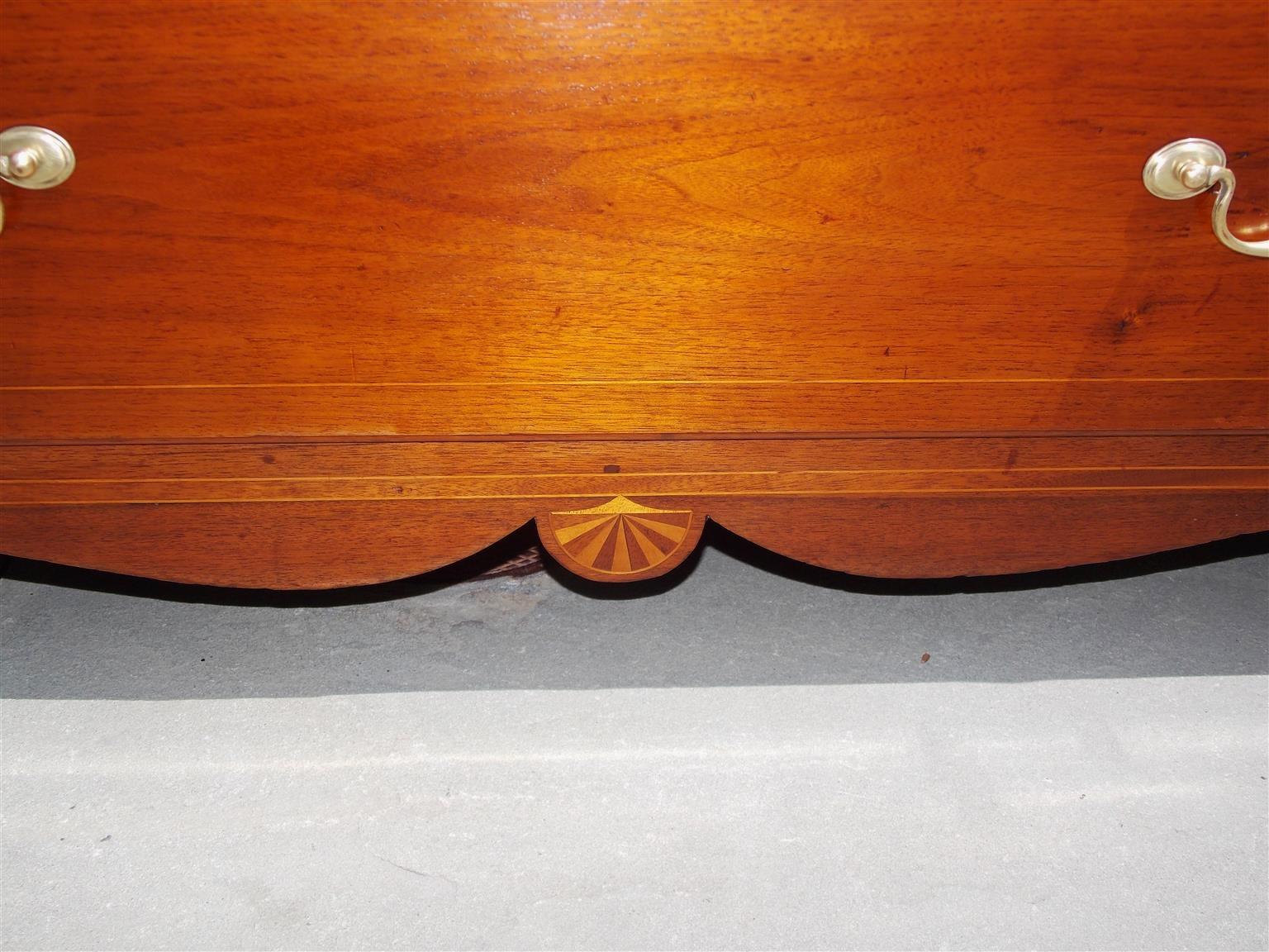 American Walnut Graduated Chest of Drawers with Patera Inlay. N.C. , Circa 1810 For Sale 6