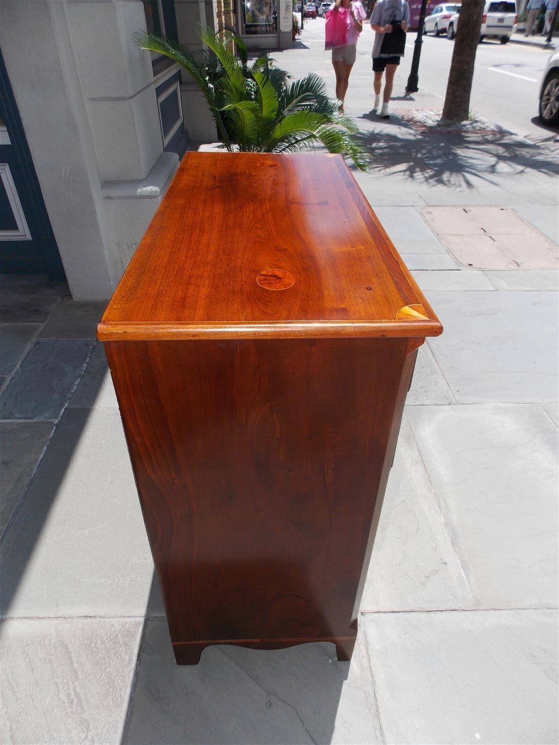 American Walnut Graduated Chest of Drawers with Patera Inlay. N.C. , Circa 1810 For Sale 1