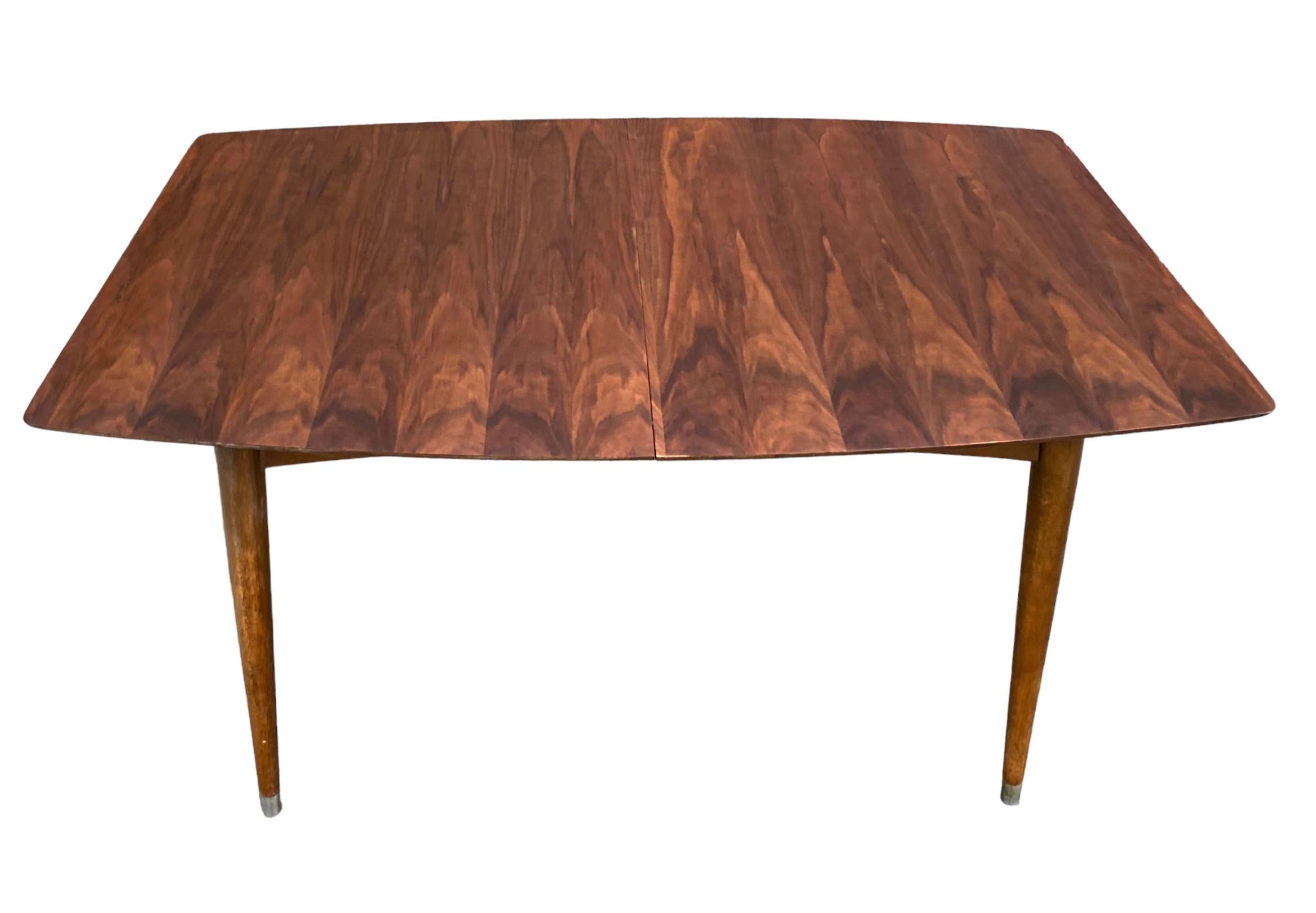 American Walnut MCM Dining Table In Good Condition In Brooklyn, NY