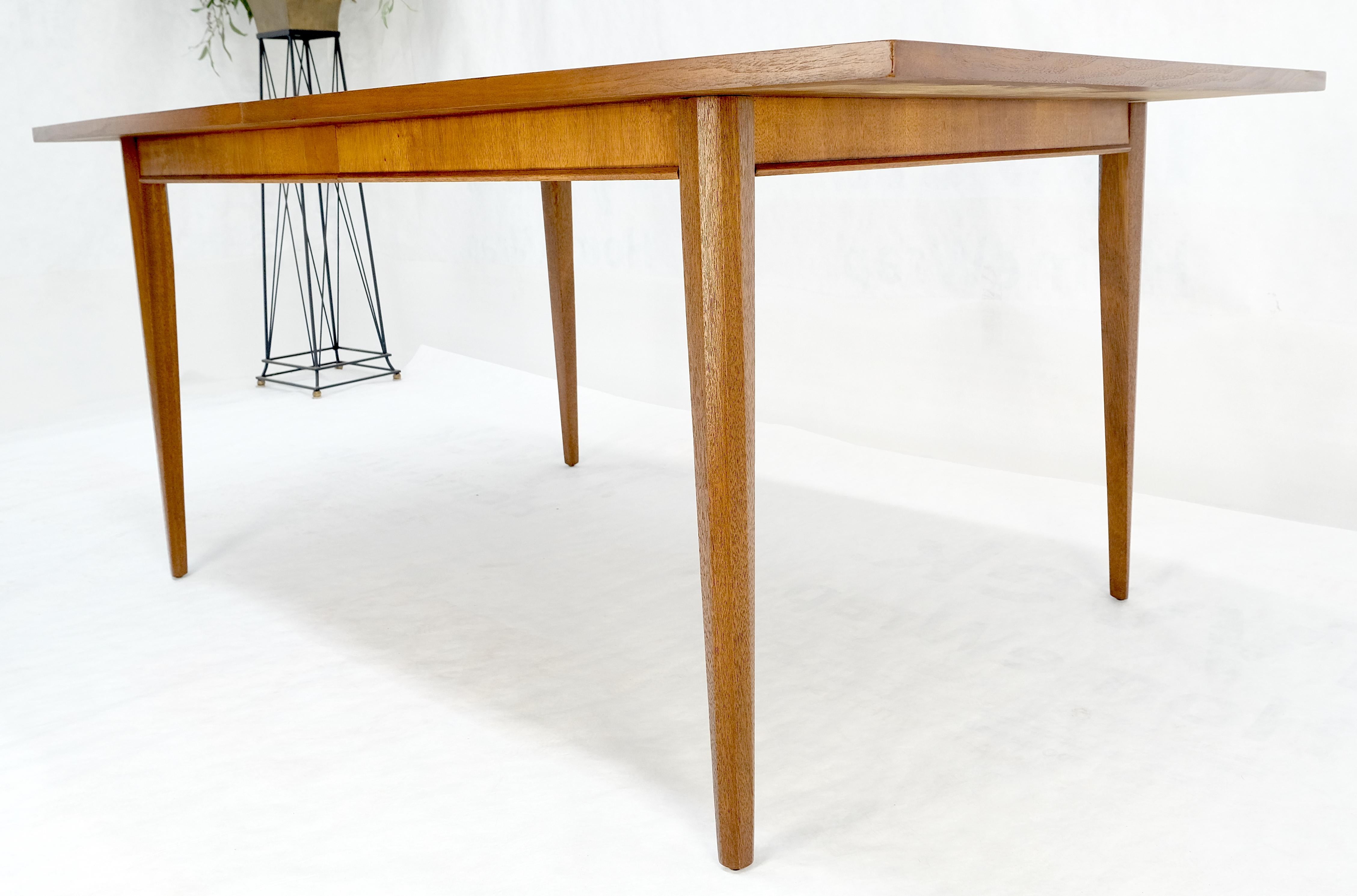 Table de salle à manger en noyer américain, style moderne danois du milieu du siècle, 1x18