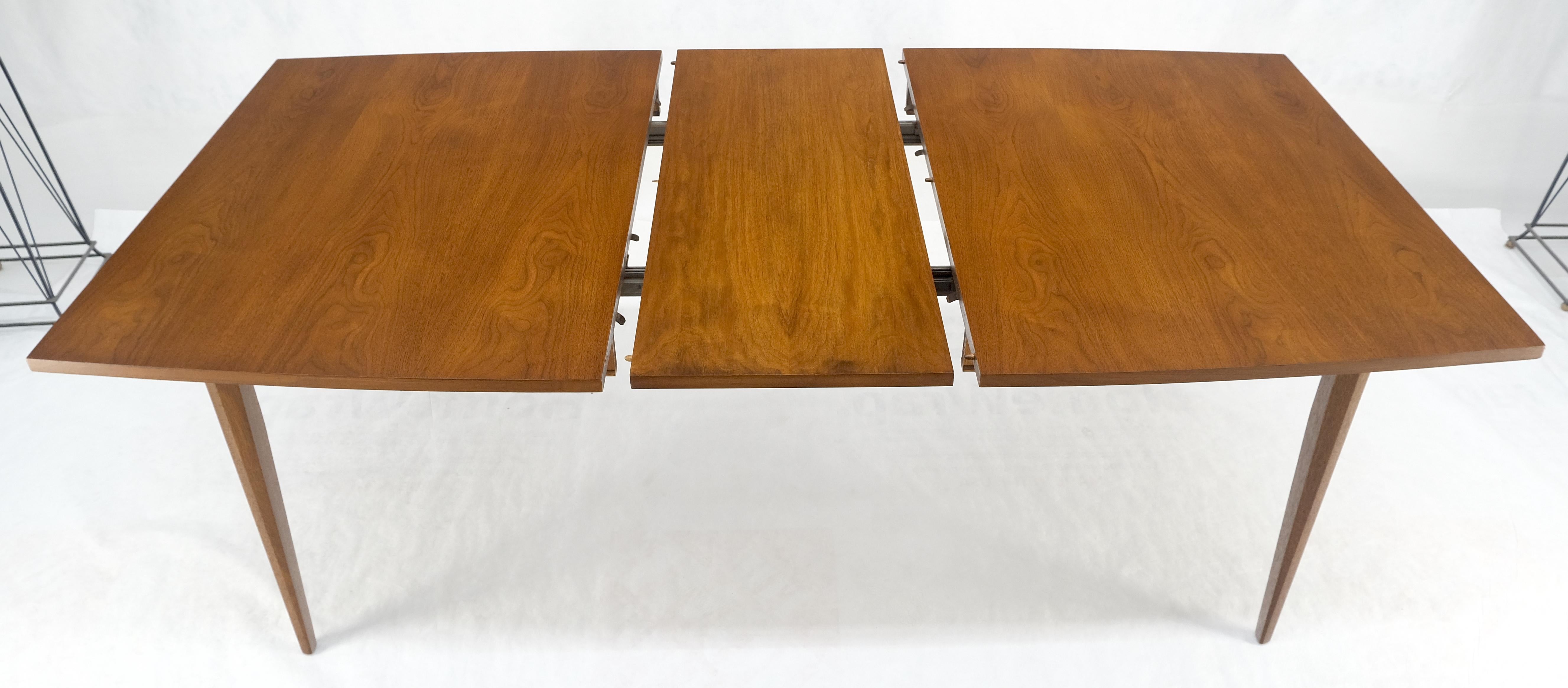 Table de salle à manger en noyer américain, style moderne danois du milieu du siècle, 1x18