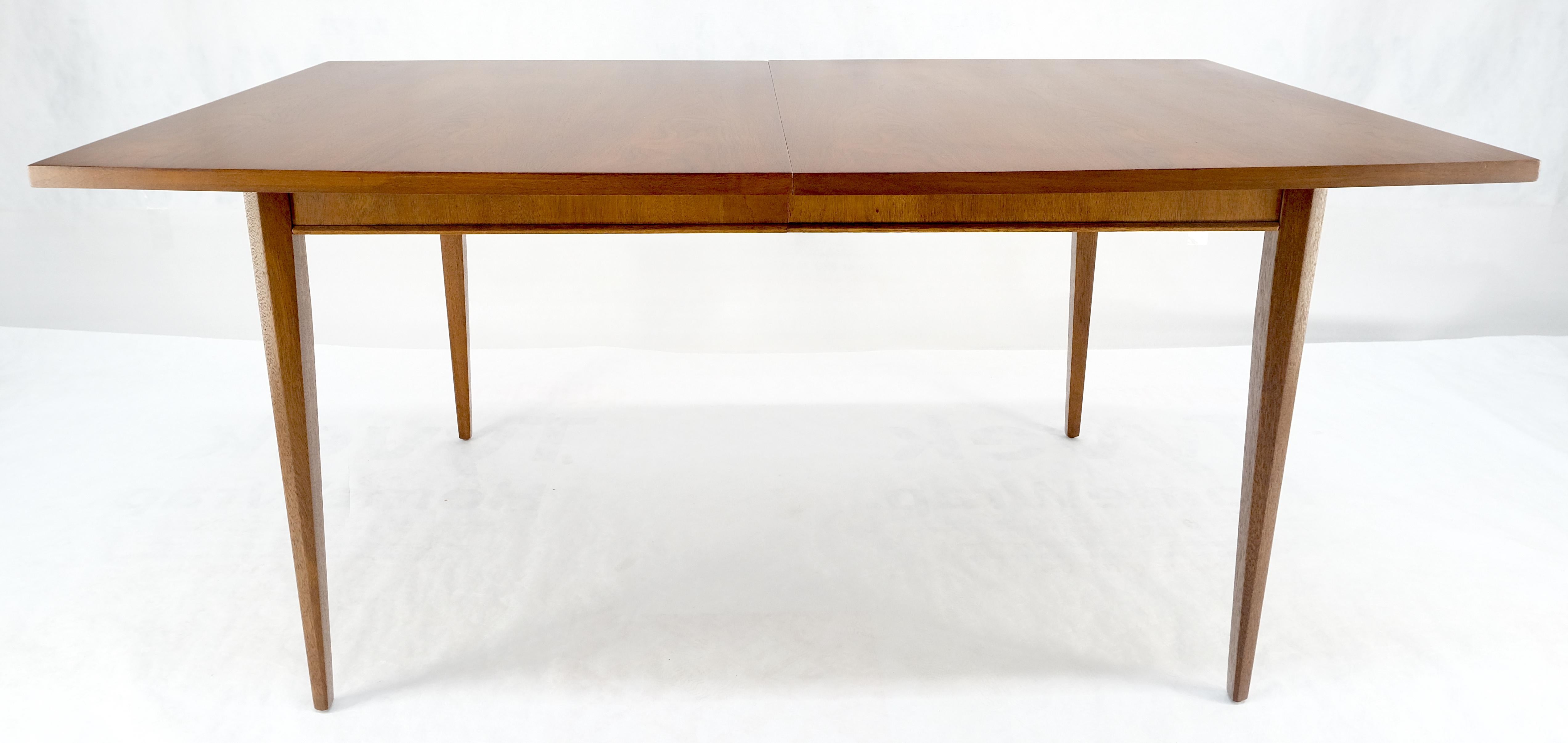 Américain Table de salle à manger en noyer américain, style moderne danois du milieu du siècle, 1x18