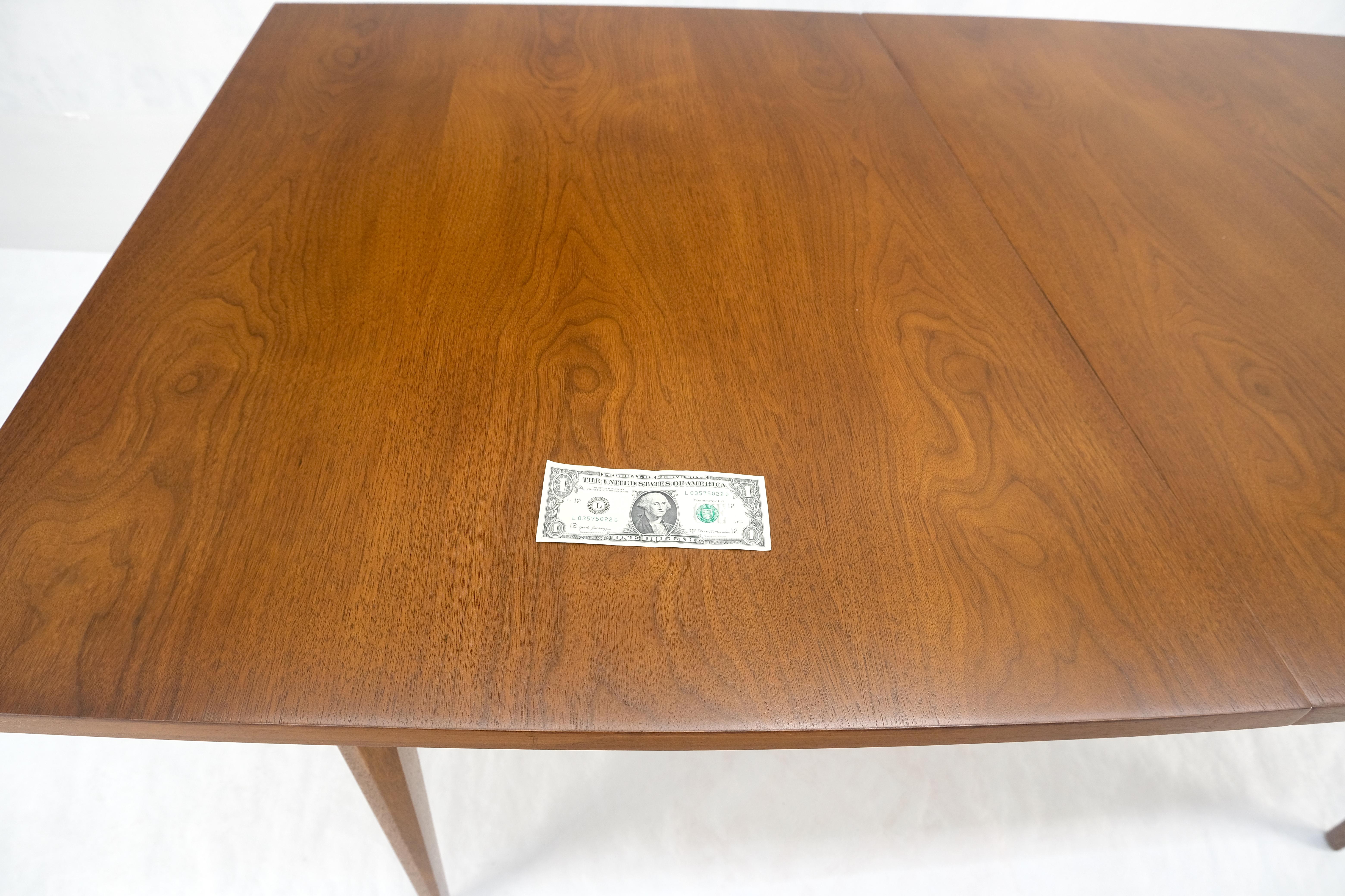 20ième siècle Table de salle à manger en noyer américain, style moderne danois du milieu du siècle, 1x18