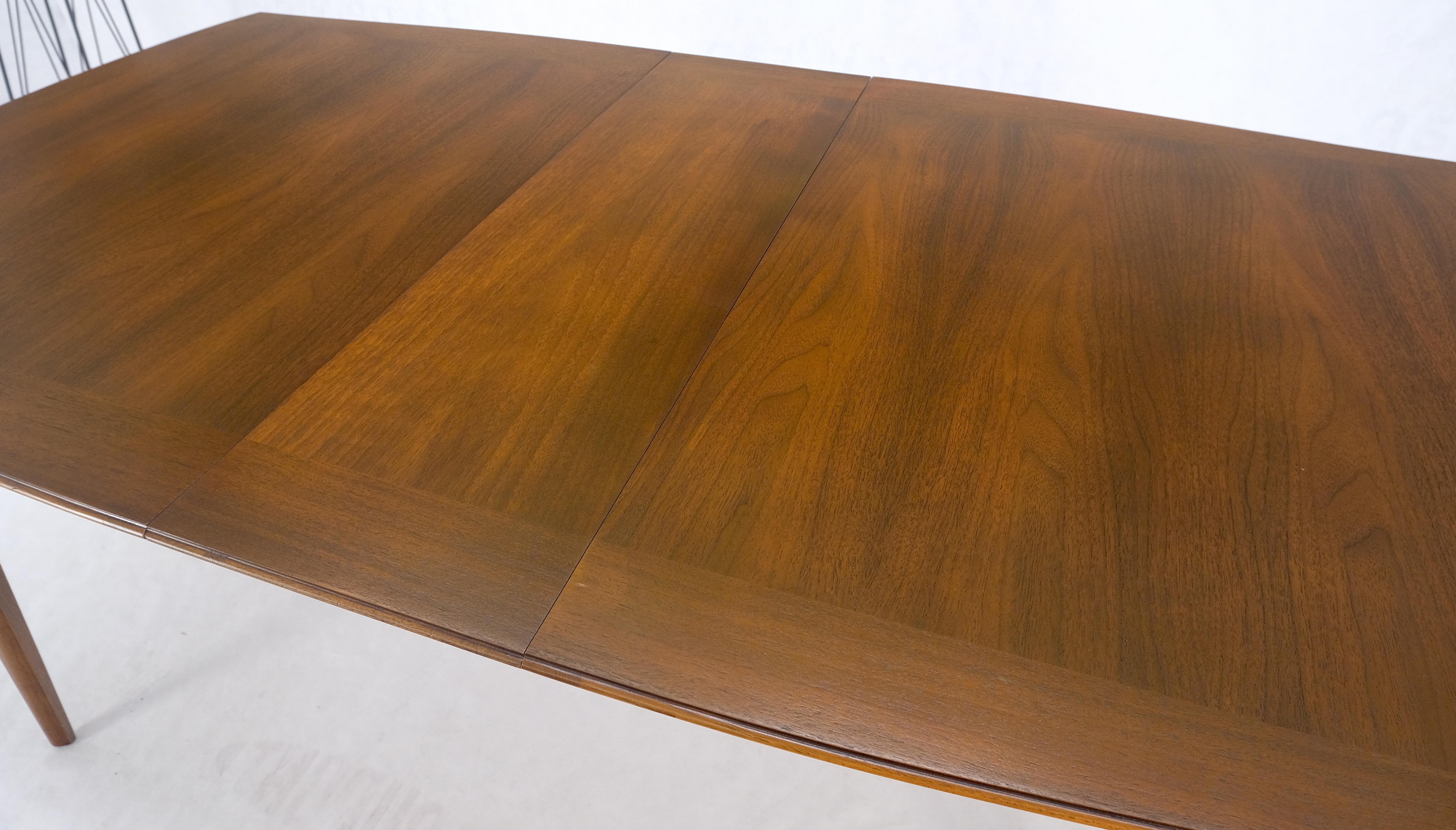 American Light Amber Walnut Mid Century Modern Boat Shape Dining Table 1 Extension Leaf MINT!

one, twelve inch leaves. Total table length is 74 inches.
