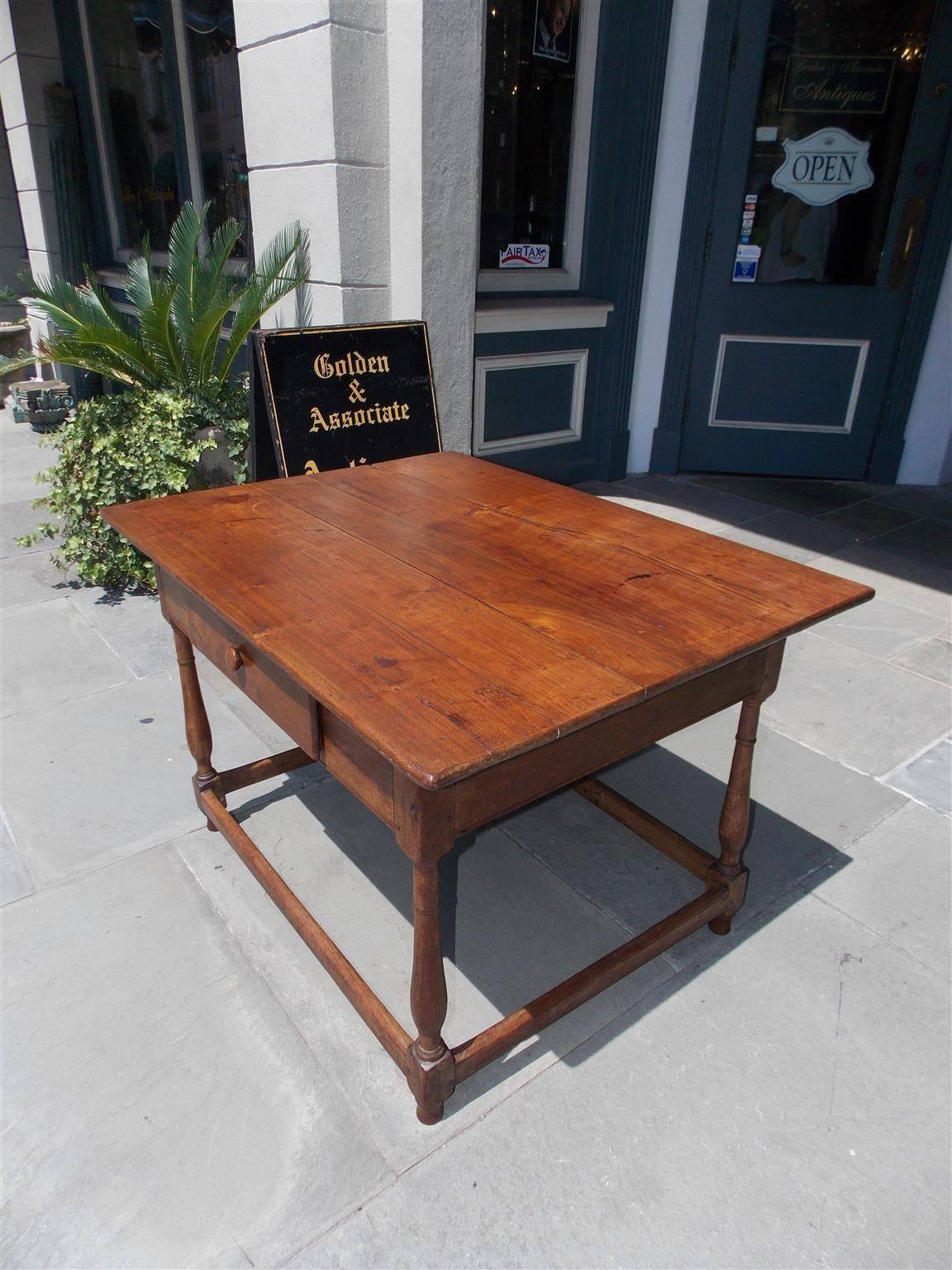 Mid-18th Century American Walnut One Drawer Pegged Strecther Table, Northeastern, N.C. Circa 1730 For Sale